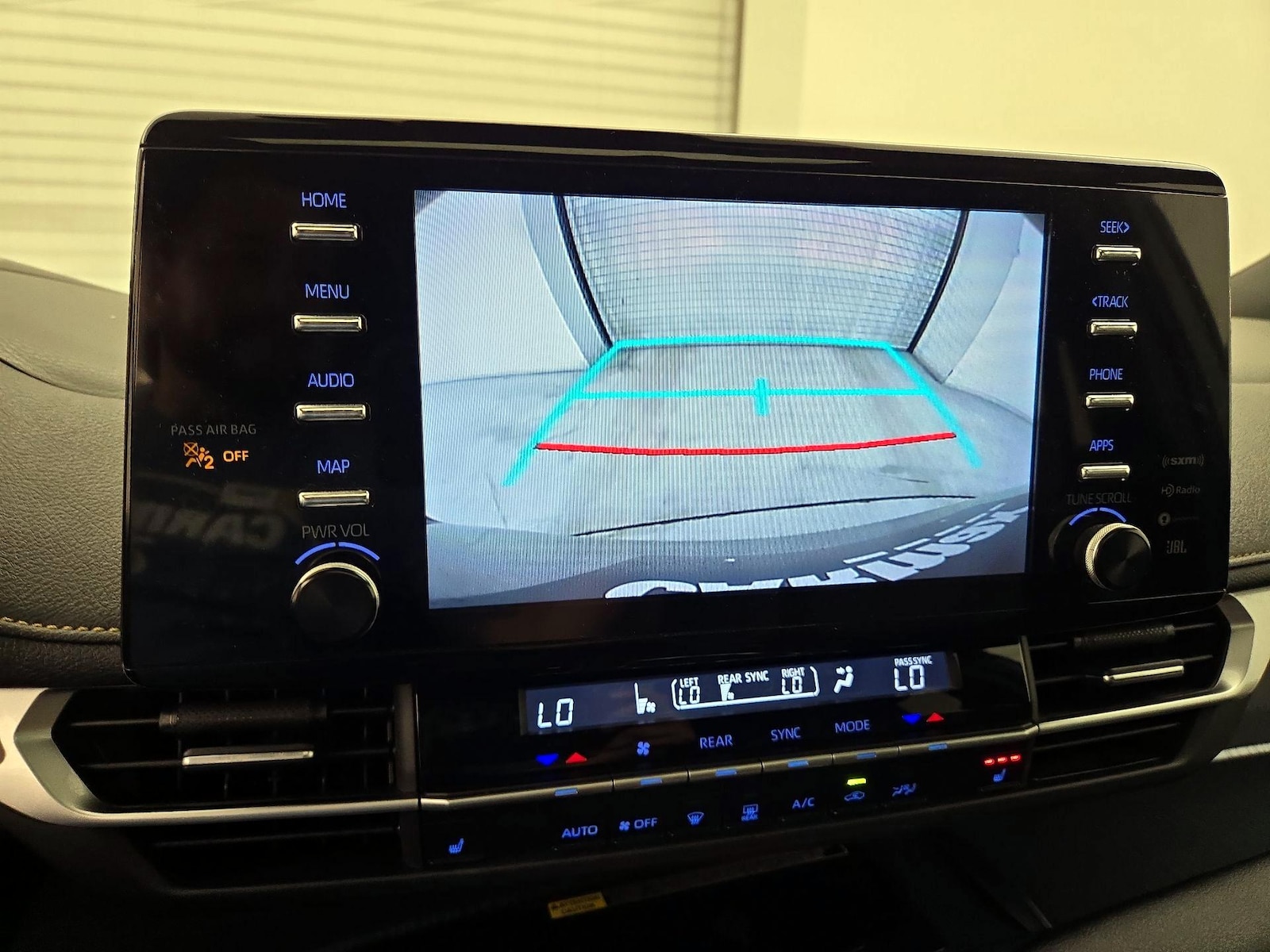 2024 Toyota Sienna Woodland Edition - Photo 16
