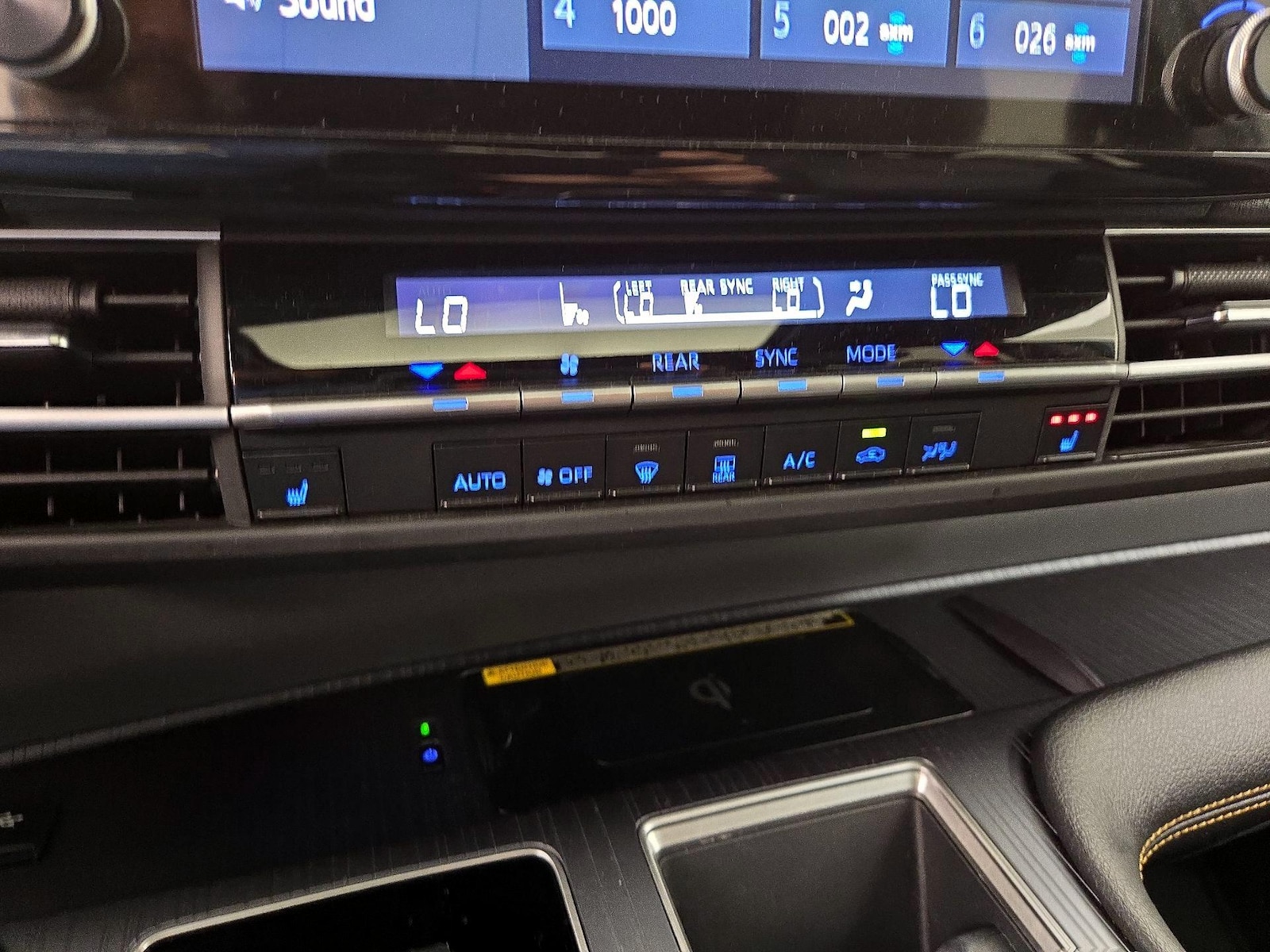 2024 Toyota Sienna Woodland Edition - Photo 18