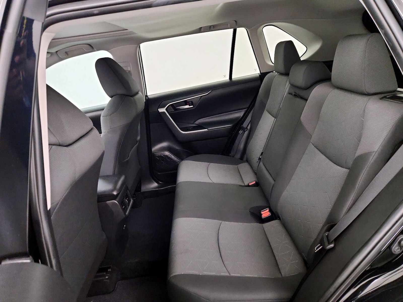 2022 Toyota RAV4 XLE - Photo 21