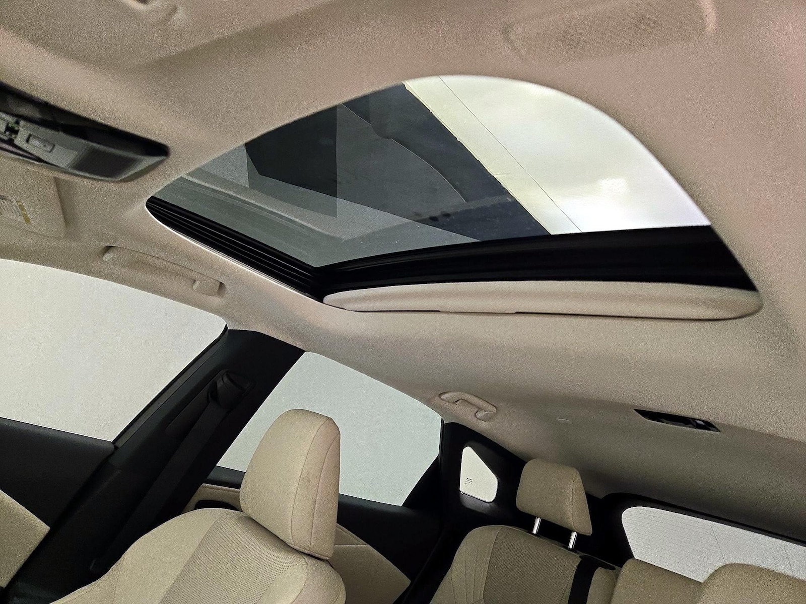 Sunroof(s) & Overhead Airbags