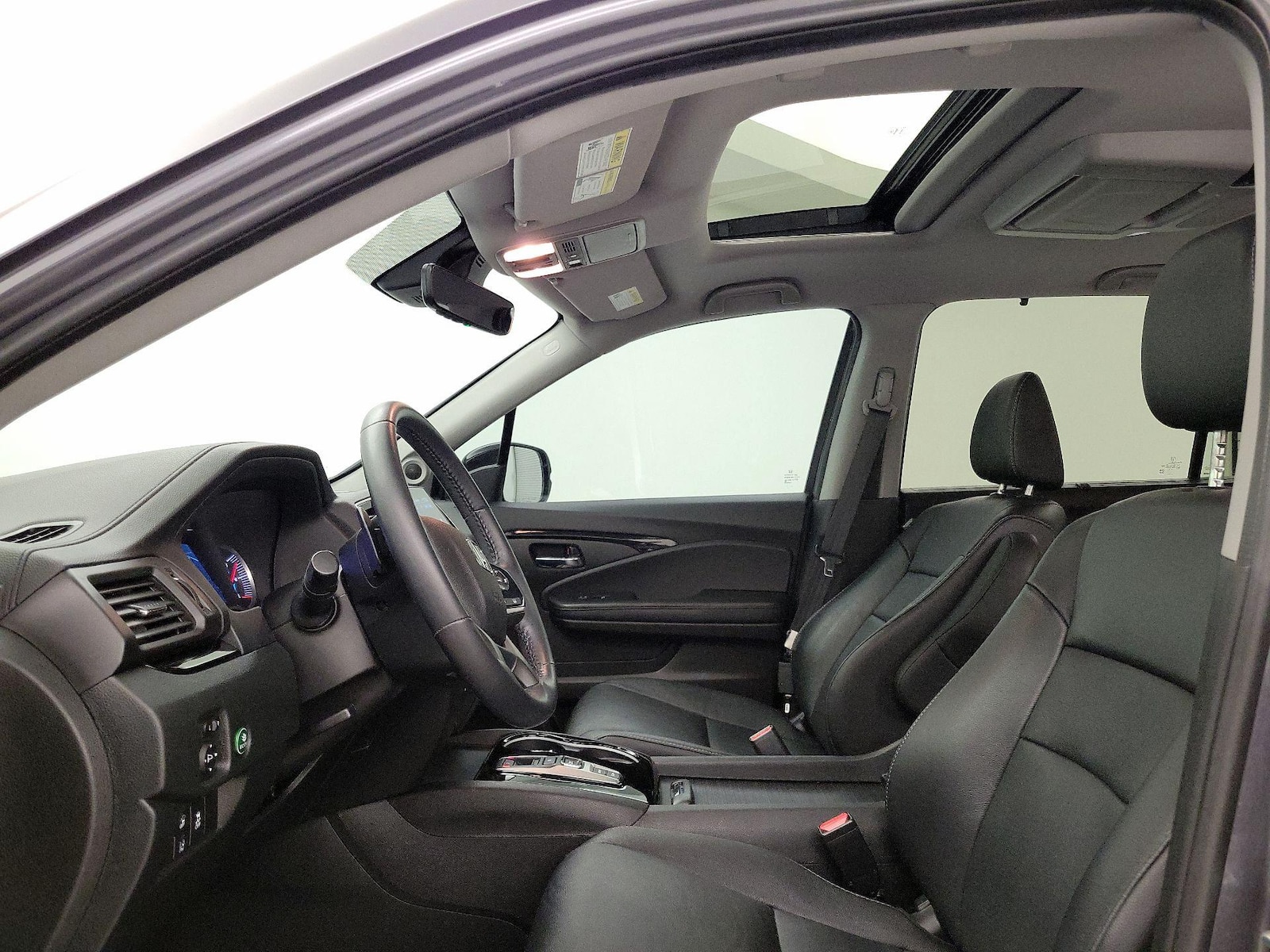 Sunroof(s) & Overhead Airbags