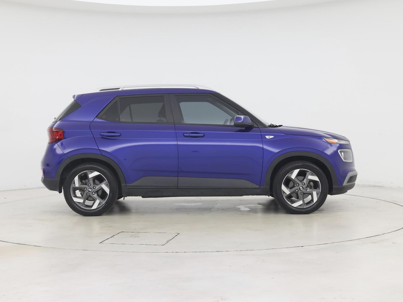 2022 Hyundai Venue Limited - Photo 8
