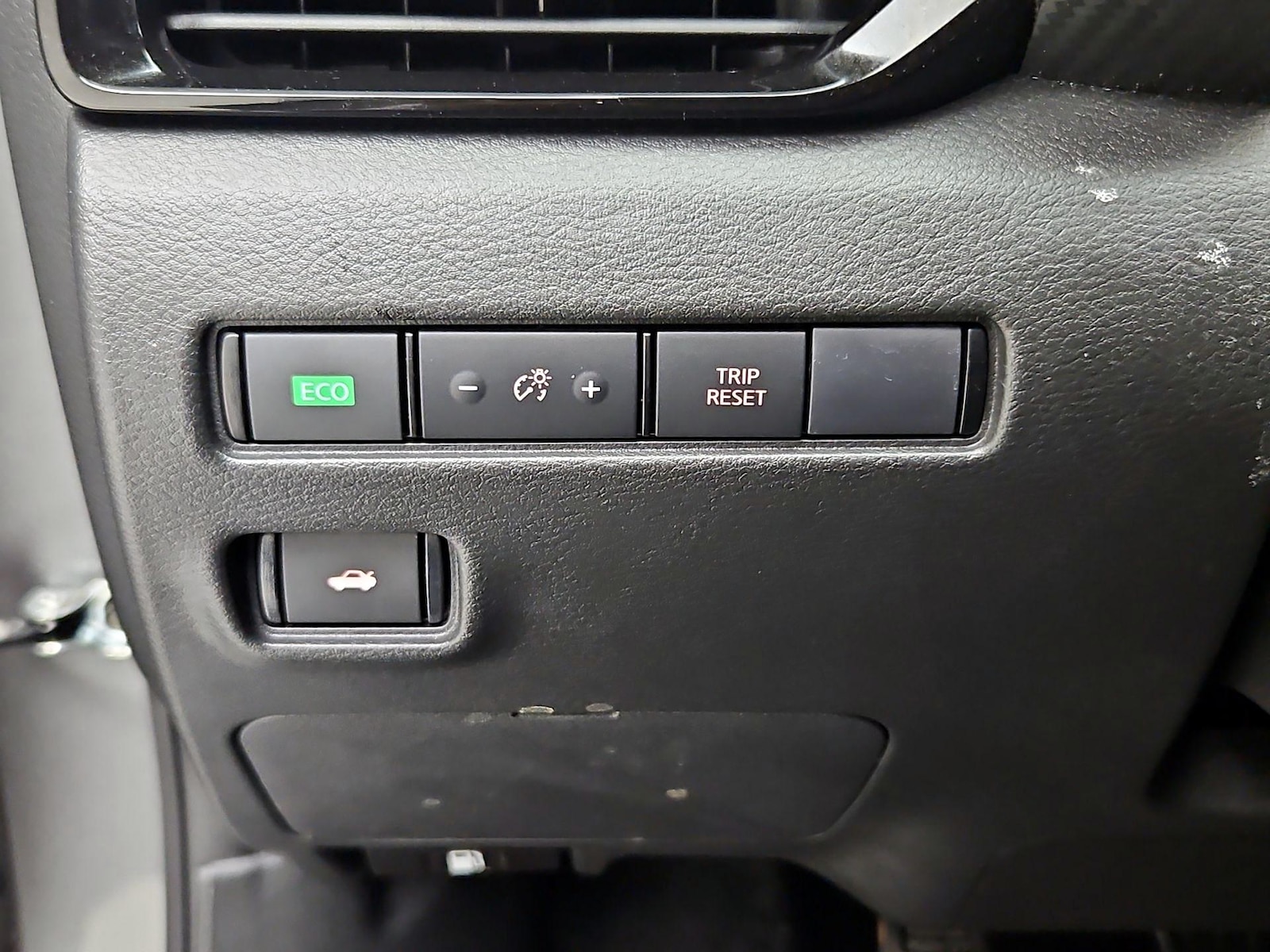 2025 Nissan Sentra SV - Photo 14