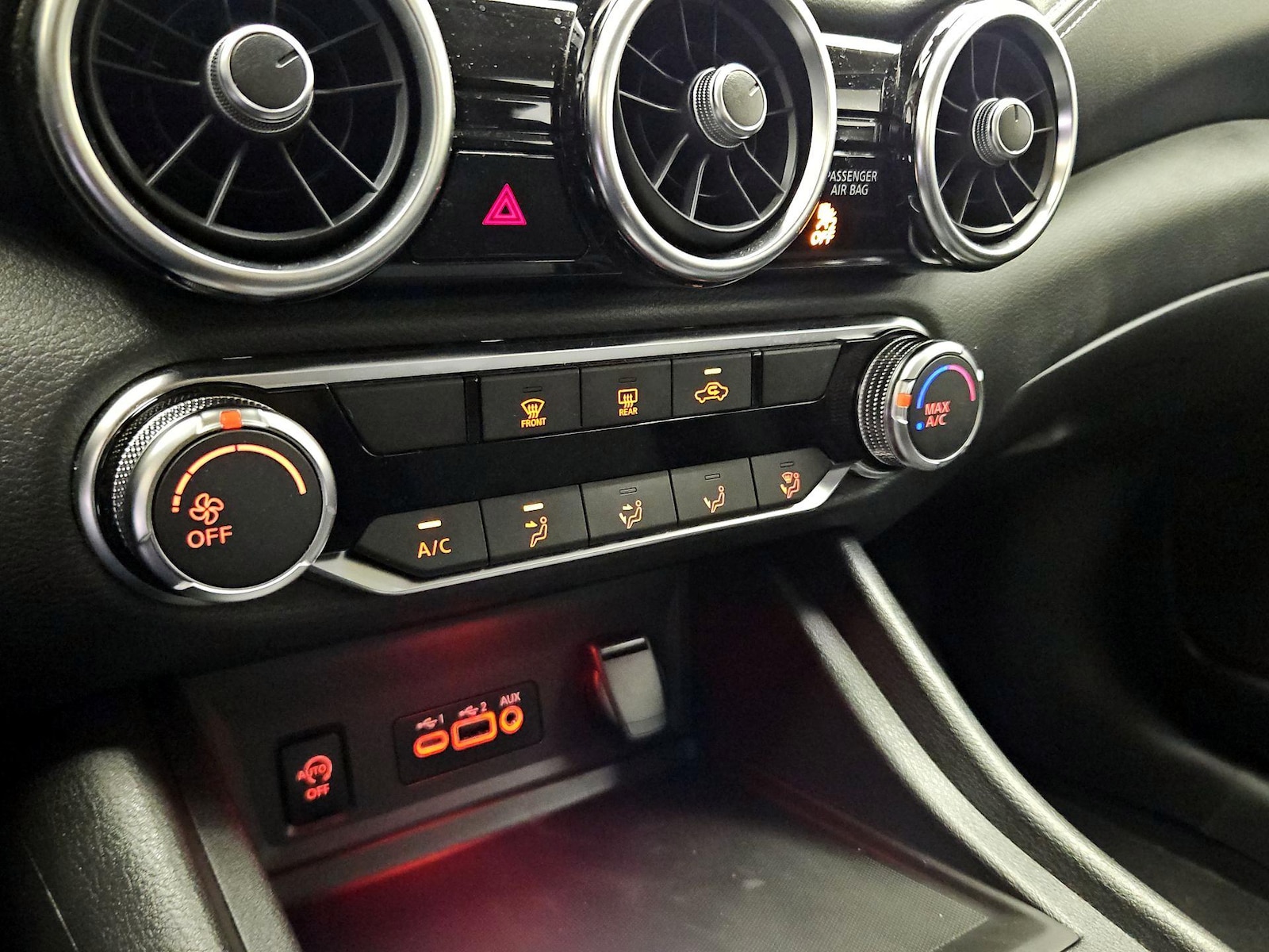 2025 Nissan Sentra SV - Photo 17