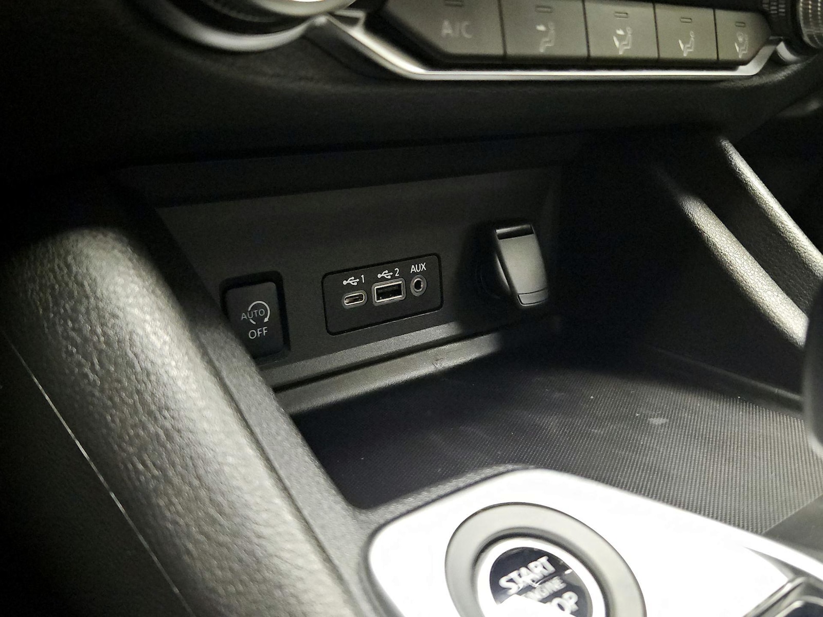 2025 Nissan Sentra SV - Photo 19