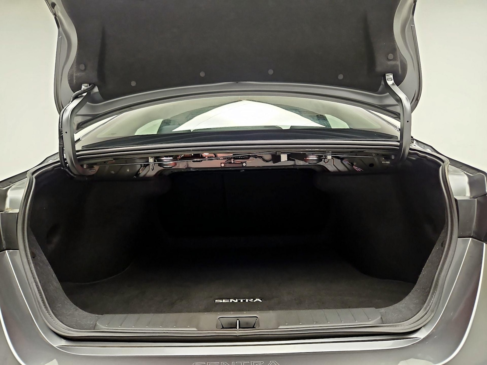 2025 Nissan Sentra SV - Photo 21