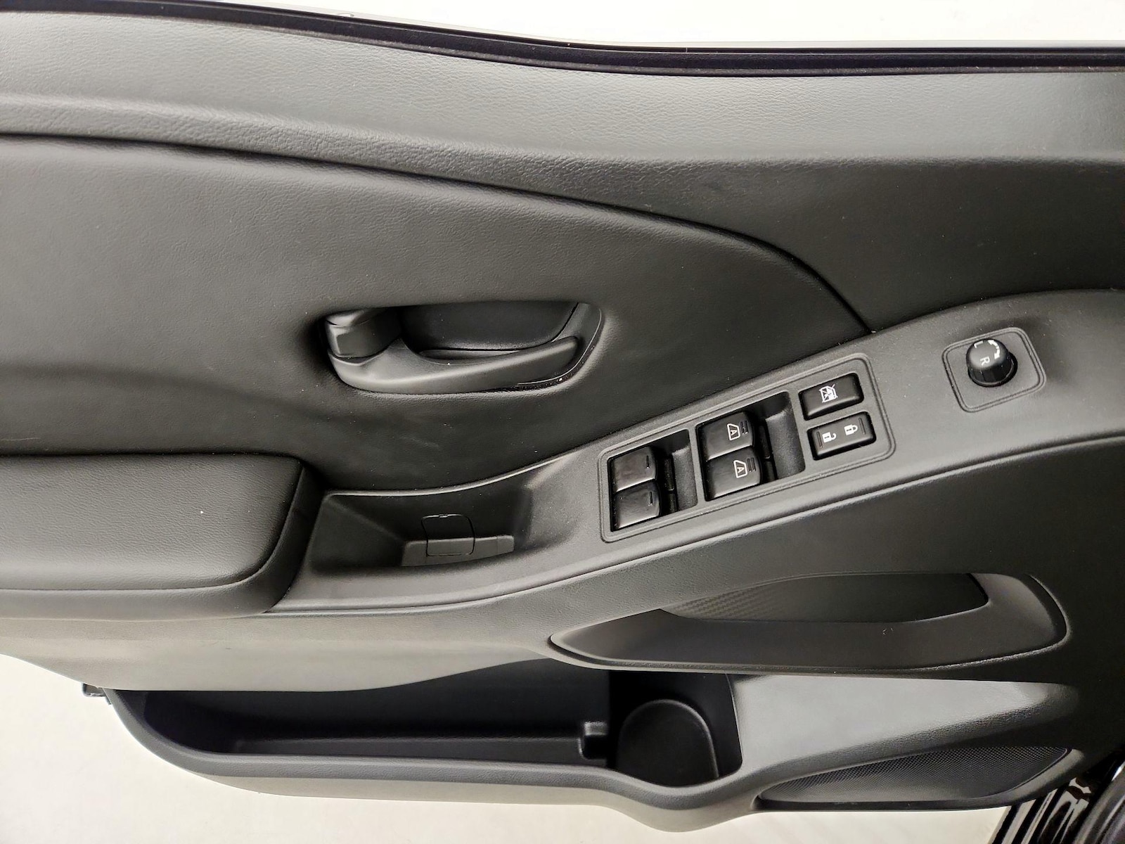 2026 Nissan Frontier SV - Photo 13