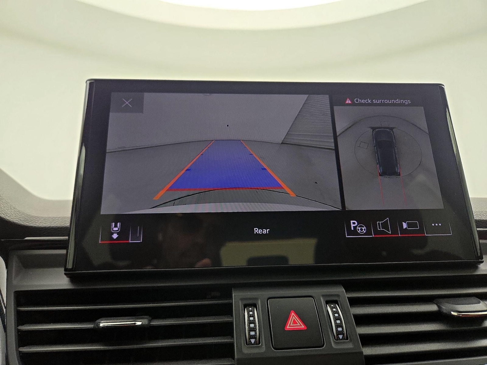 2023 Audi SQ5 Prestige - Photo 16