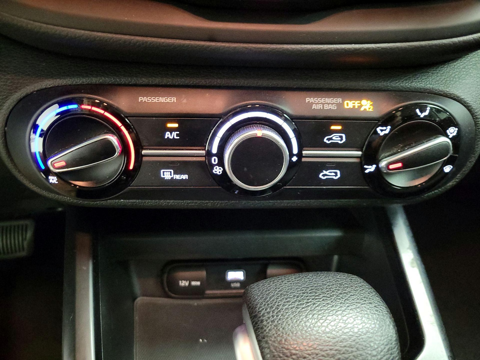 2023 Kia Soul LX - Photo 18