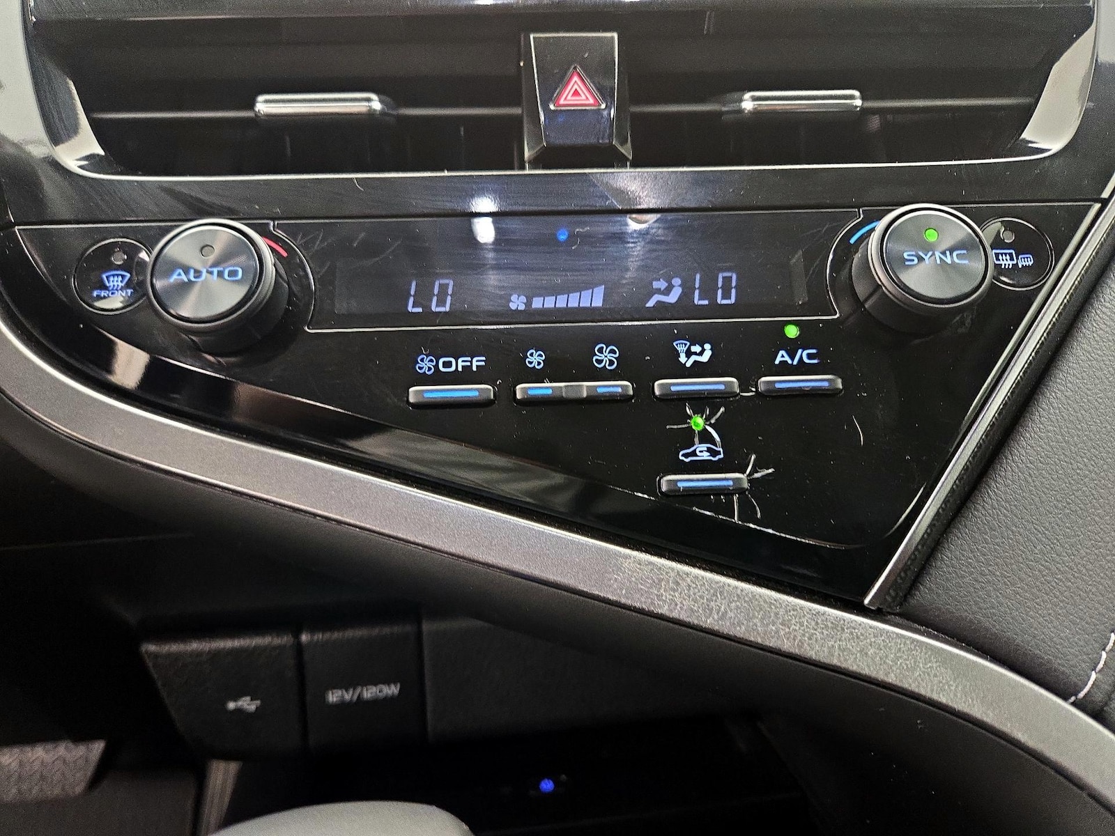 2024 Toyota Camry XSE - Photo 17