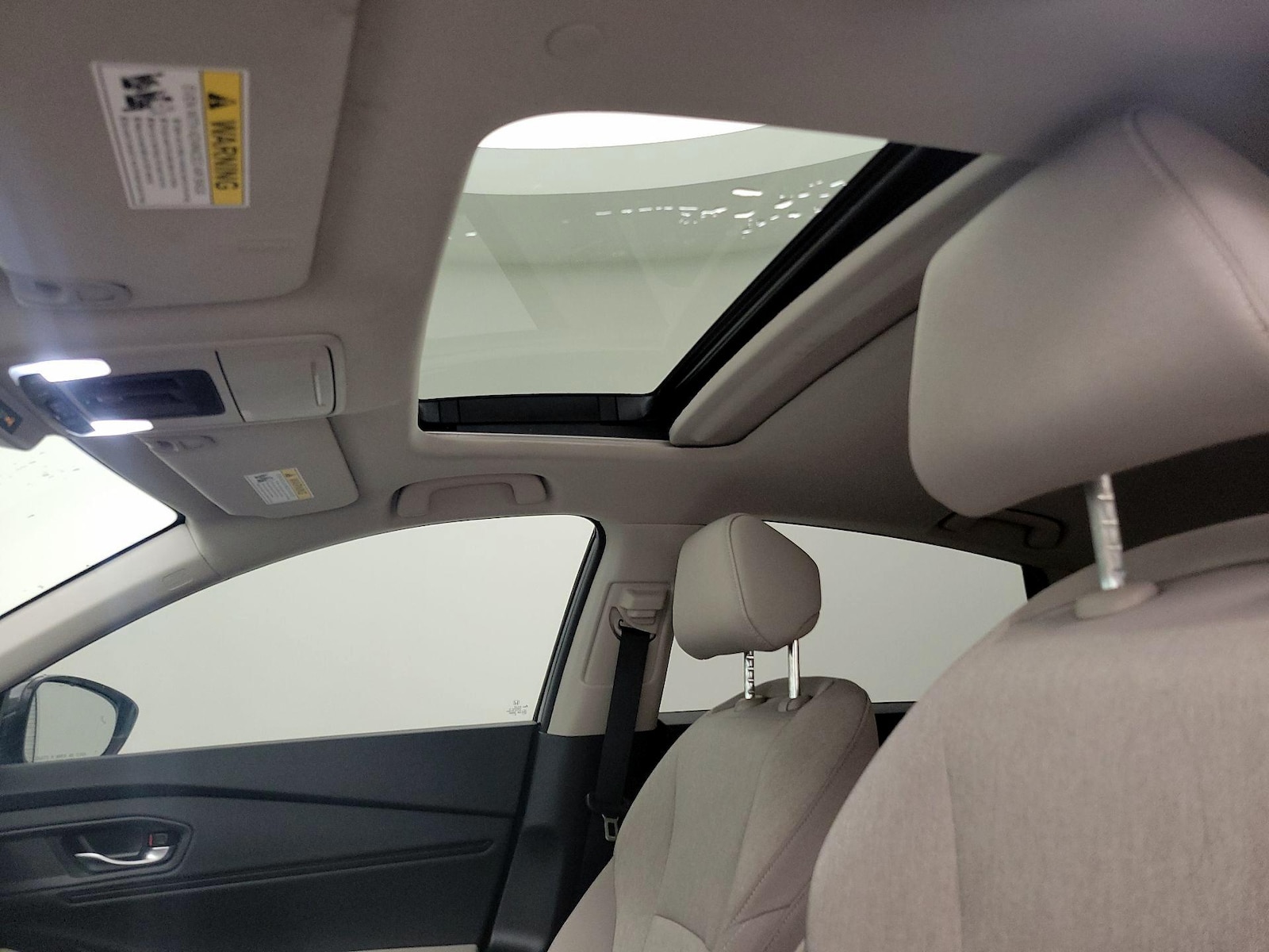 Sunroof(s) & Overhead Airbags