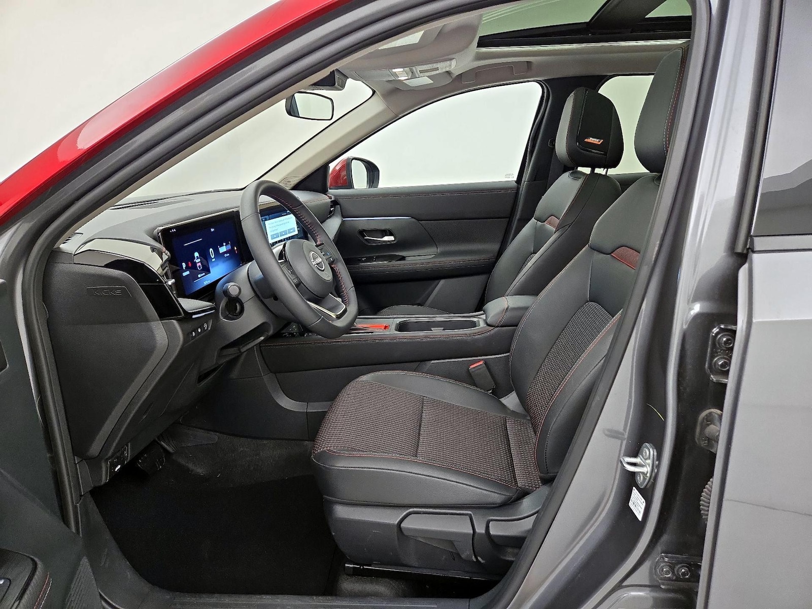 2025 Nissan Kicks SR - Photo 12
