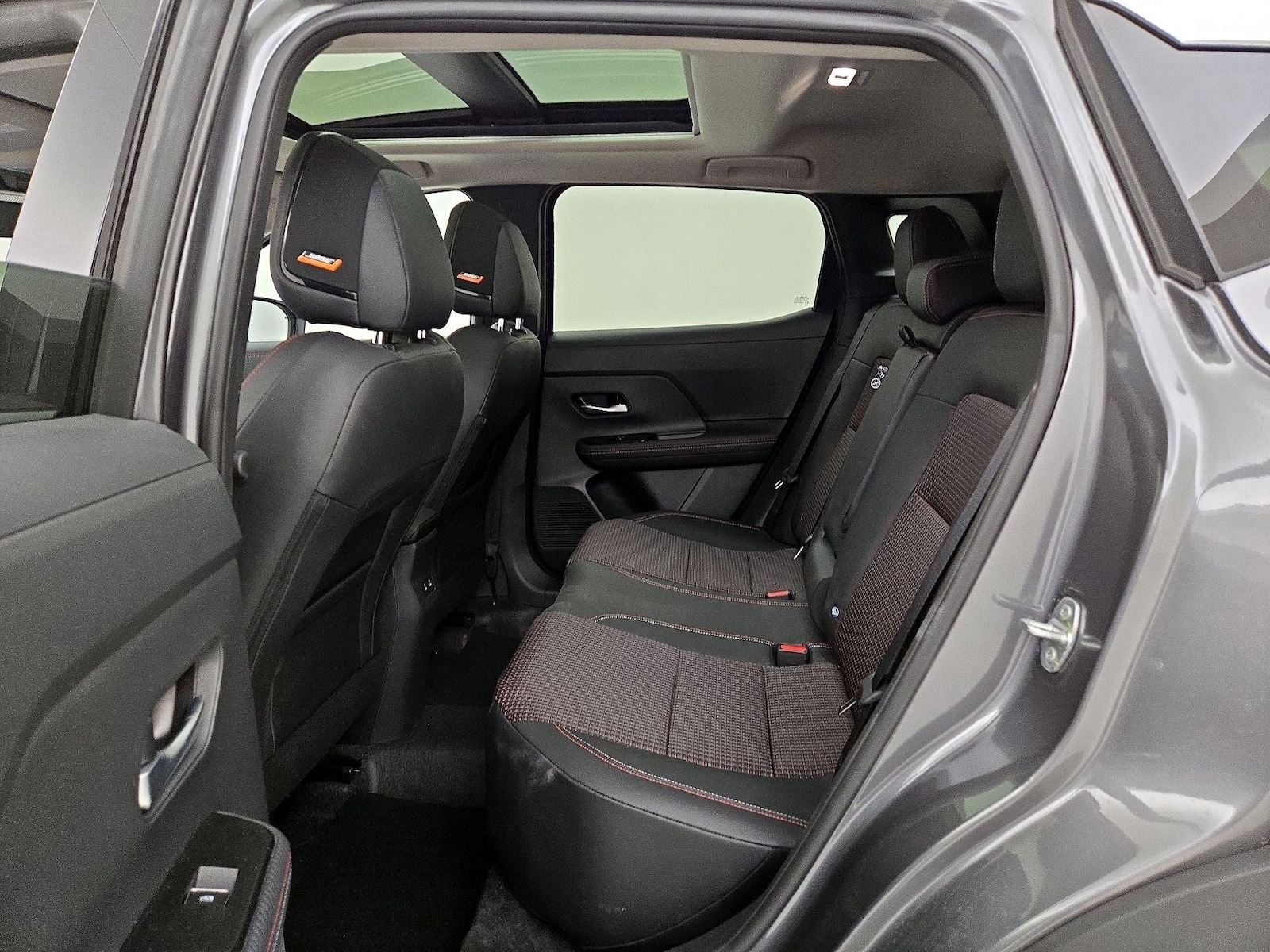 2025 Nissan Kicks SR - Photo 21