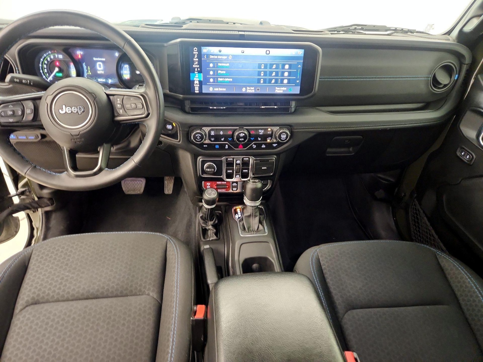 Apple CarPlay® & Android Auto™