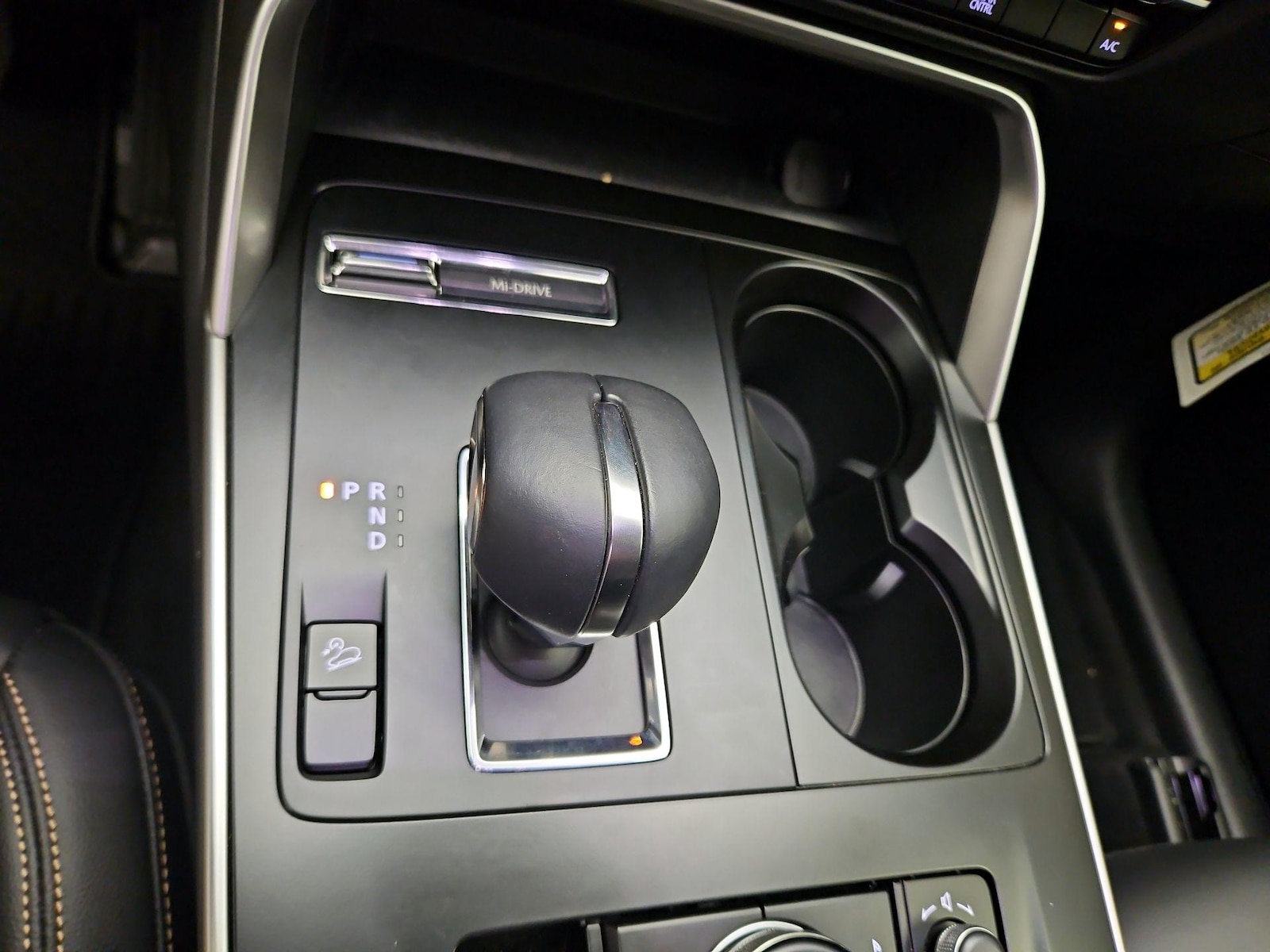 2026 Mazda CX-90 Select Package - Photo 18