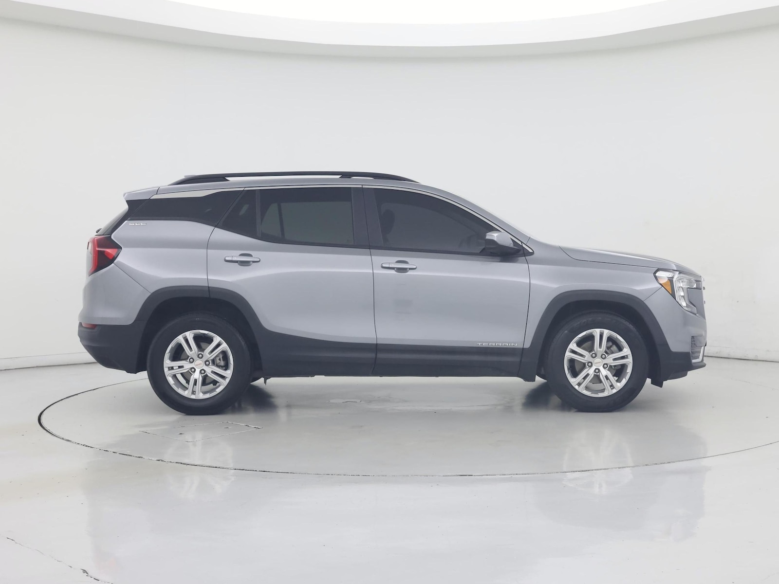 2024 GMC Terrain SLE - Photo 8