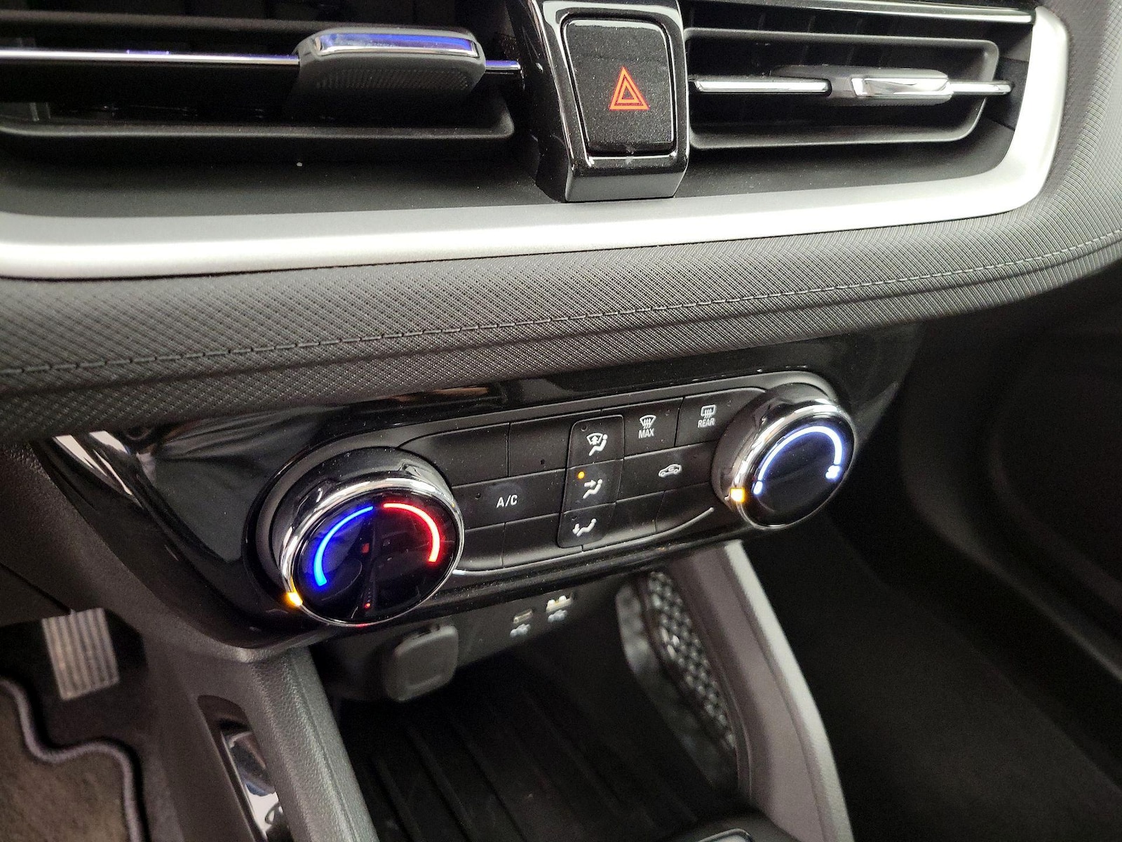 2024 Chevrolet TrailBlazer LT - Photo 17