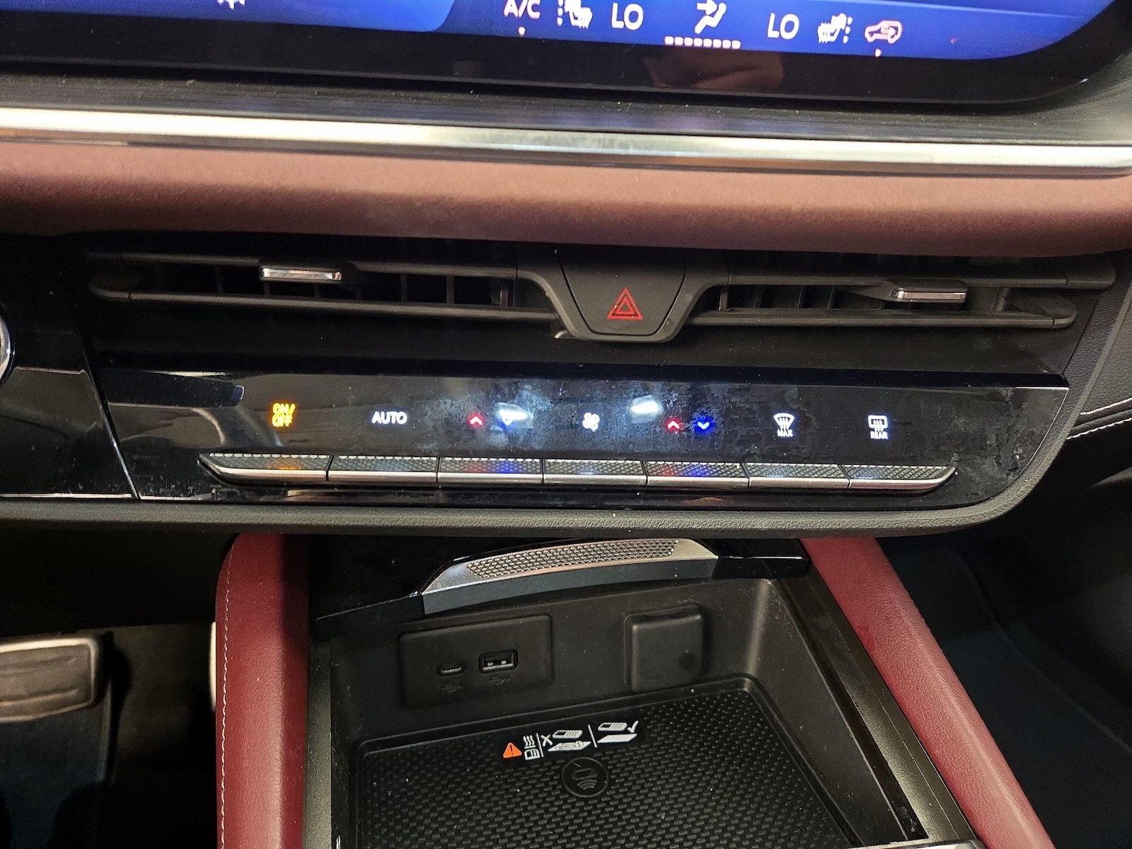 2025 Buick Envision Sport Touring - Photo 17
