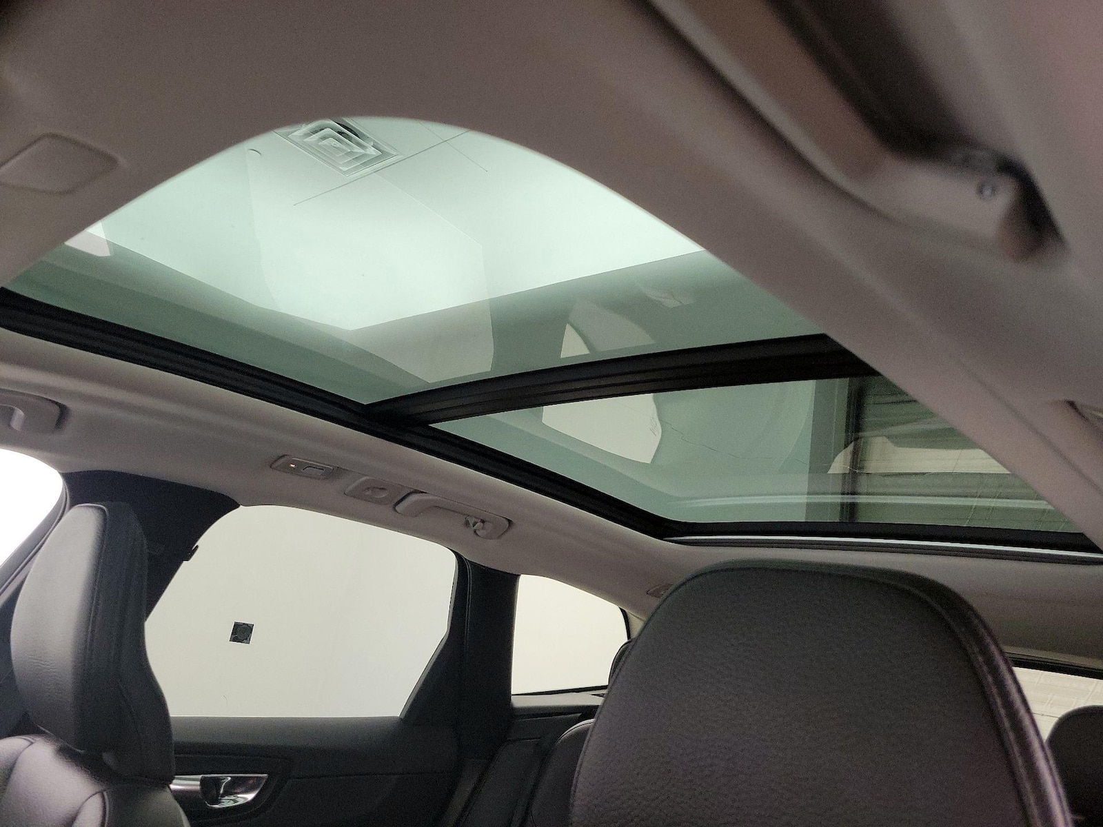 2023 Volvo XC60 Plus - Photo 21