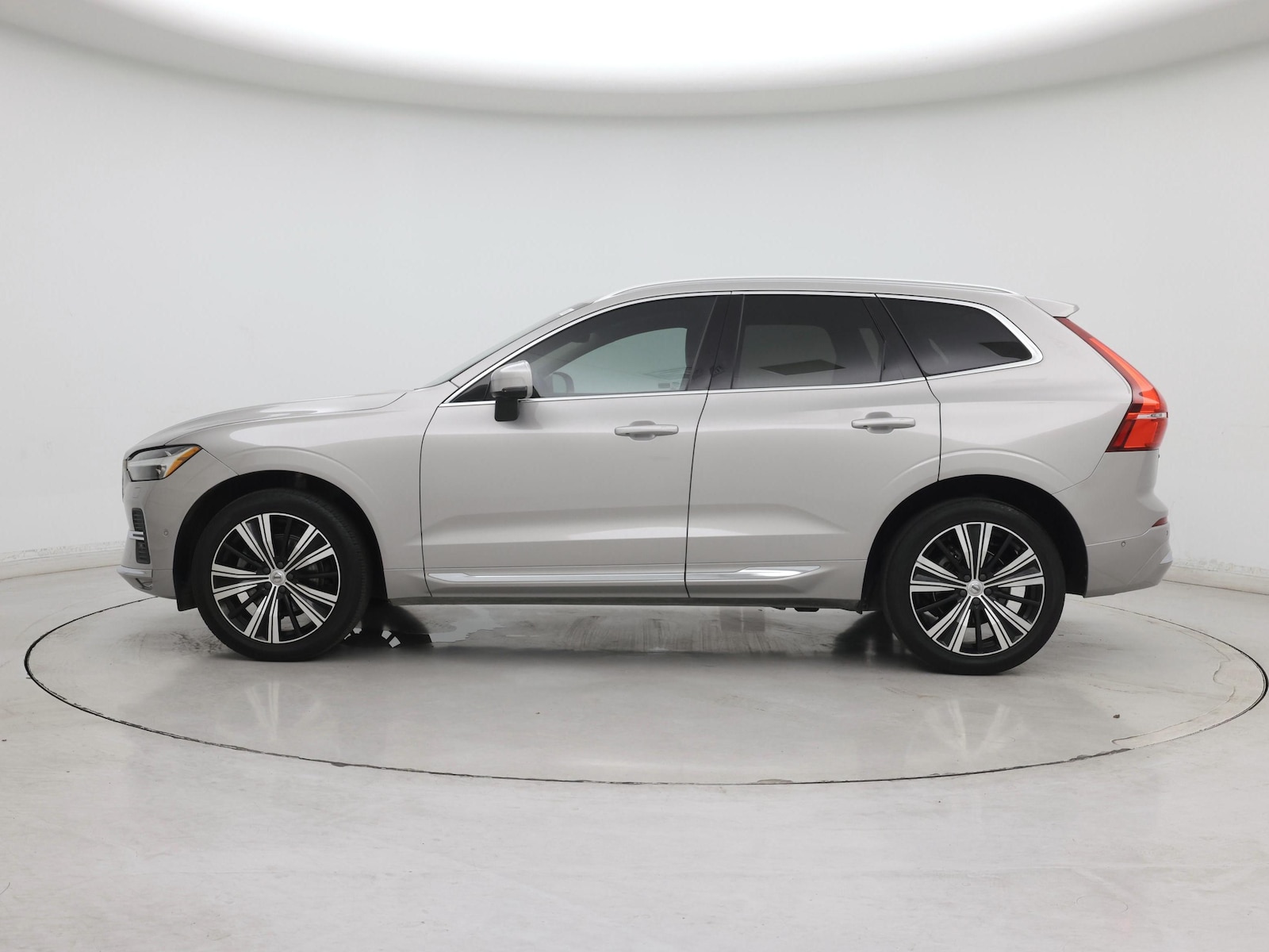 2023 Volvo XC60 Plus - Photo 4