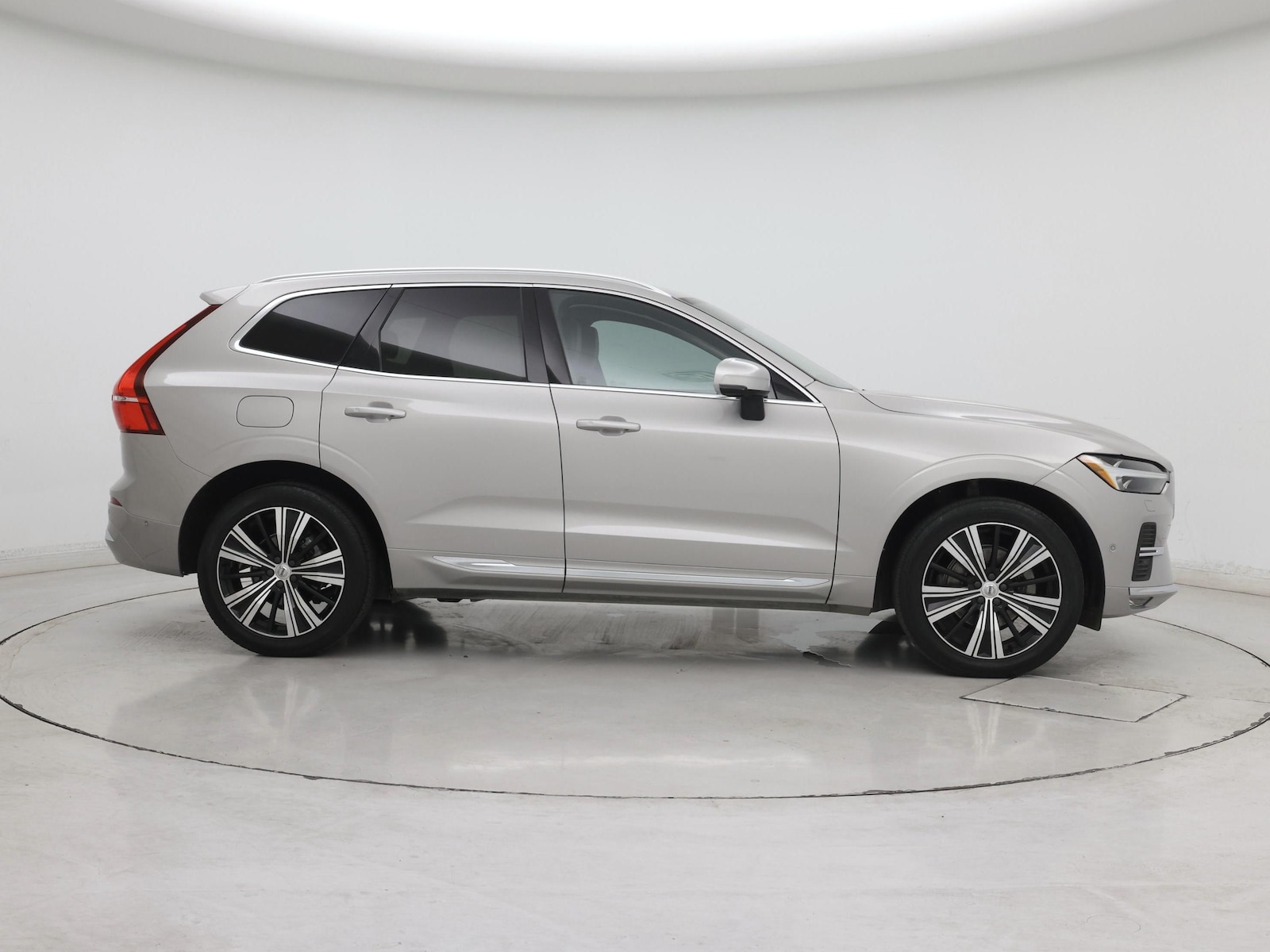 2023 Volvo XC60 Plus - Photo 8