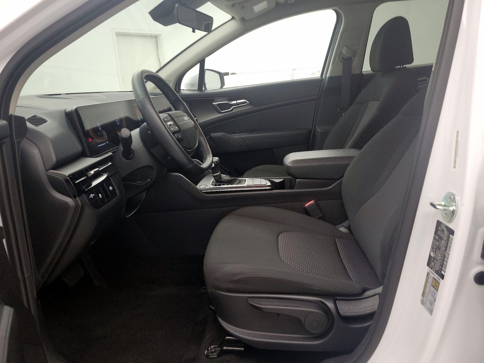 2026 Kia Sportage LX - Photo 12