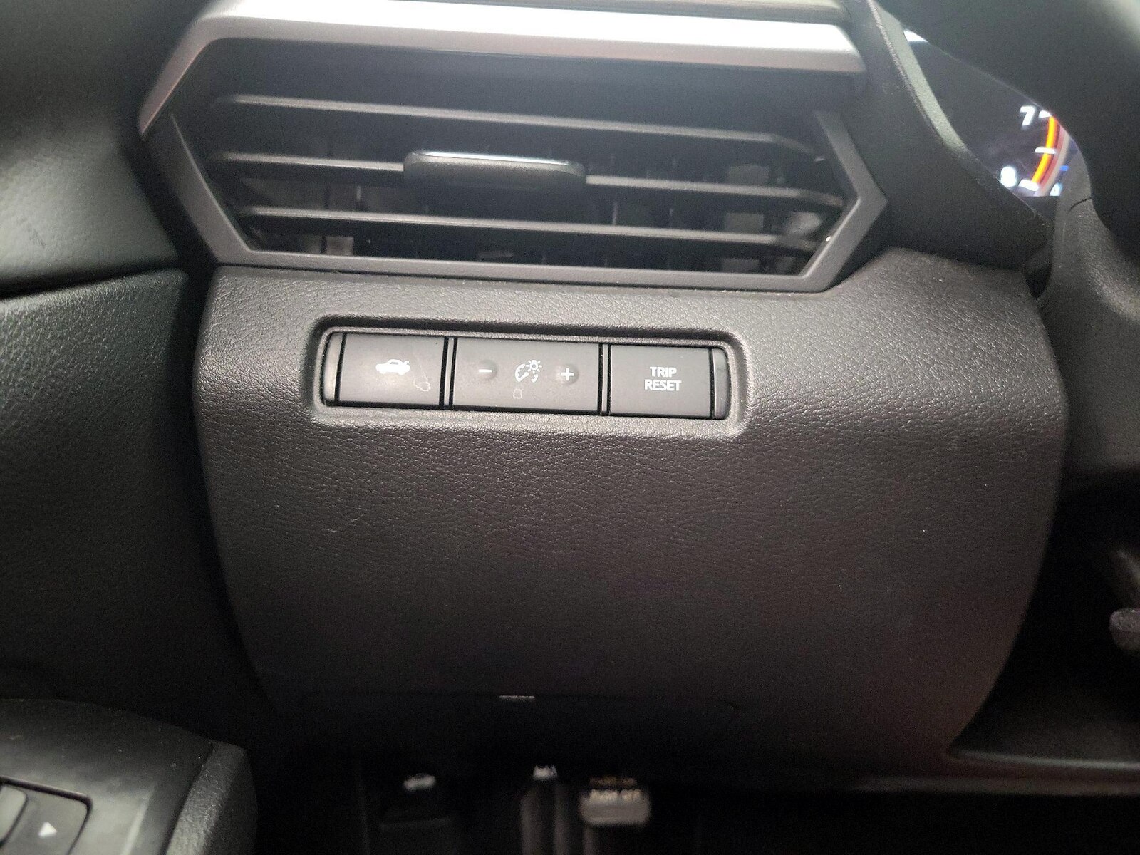 2025 Nissan Altima SV - Photo 14
