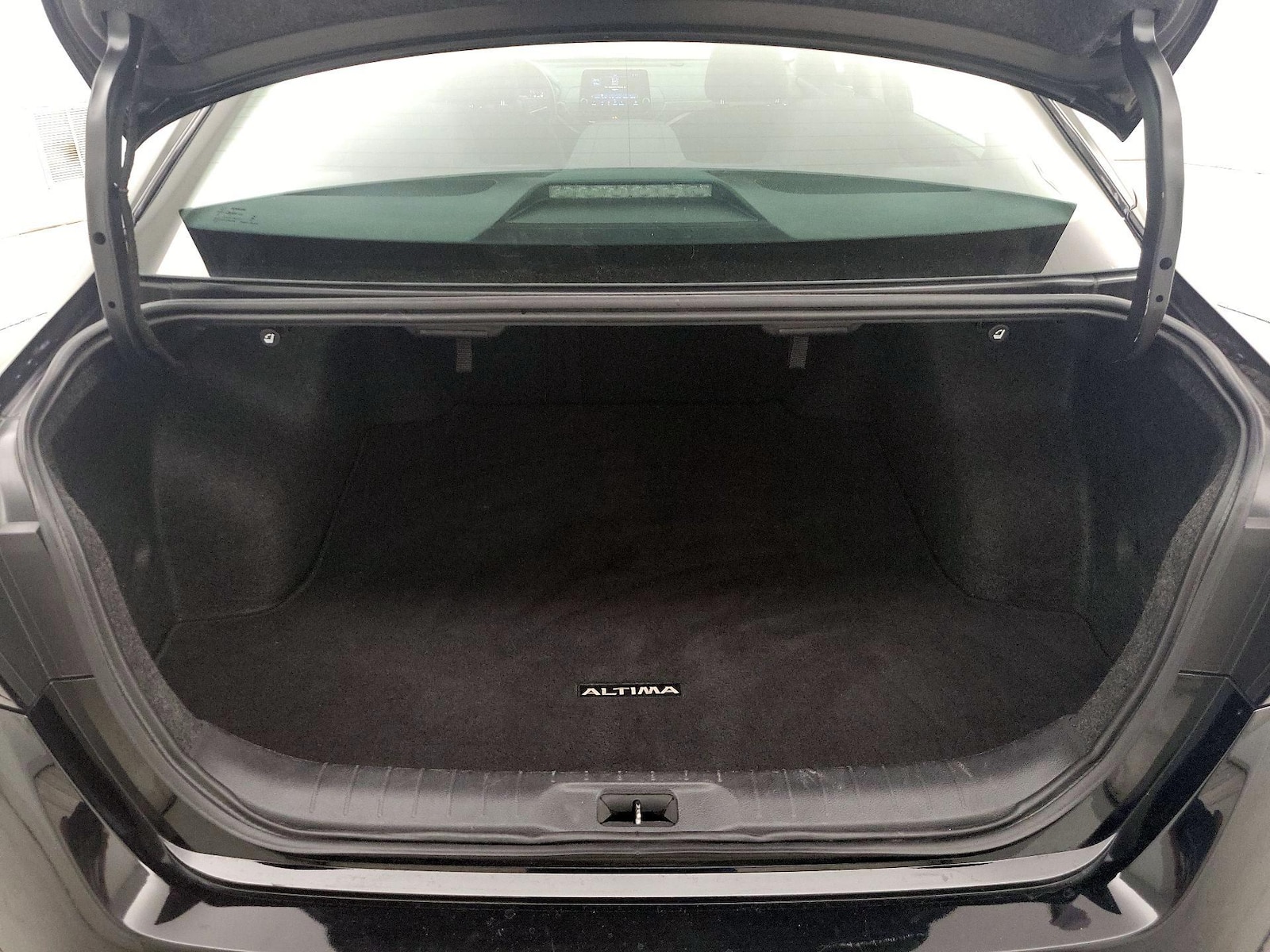 2025 Nissan Altima SV - Photo 20