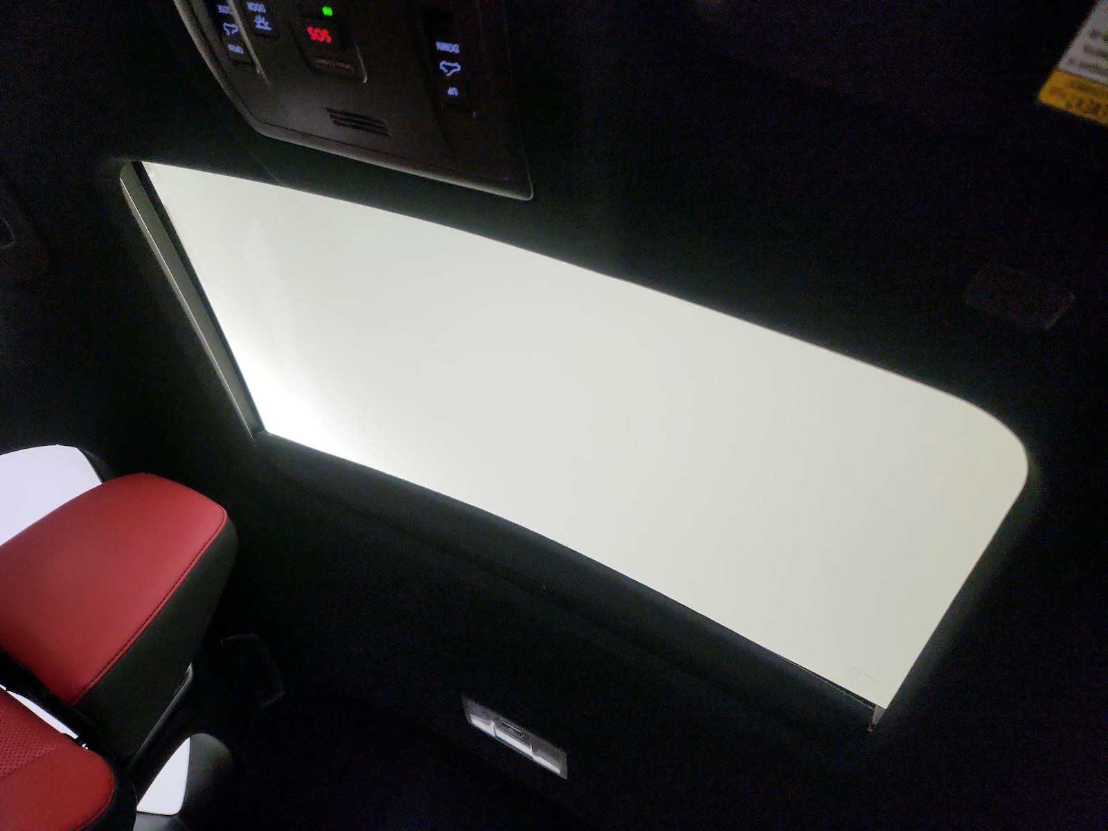 Sunroof(s) & Overhead Airbags