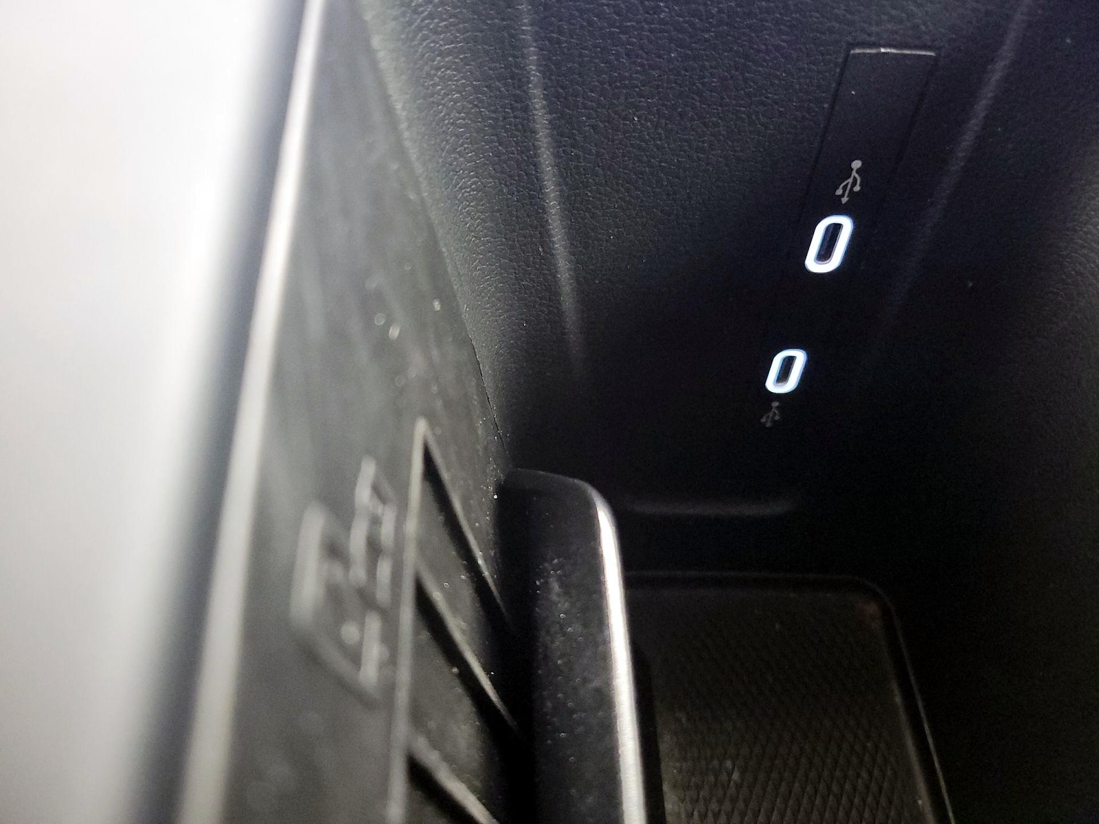 2026 Volkswagen Tiguan SE - Photo 19