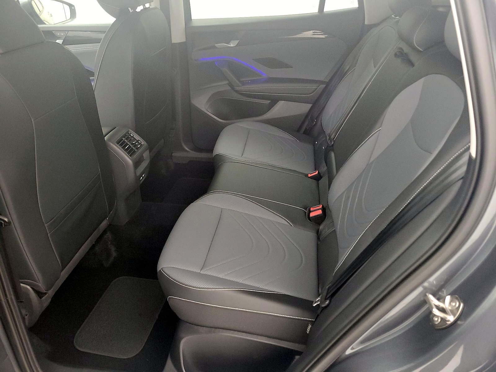 2026 Volkswagen Tiguan SE - Photo 20