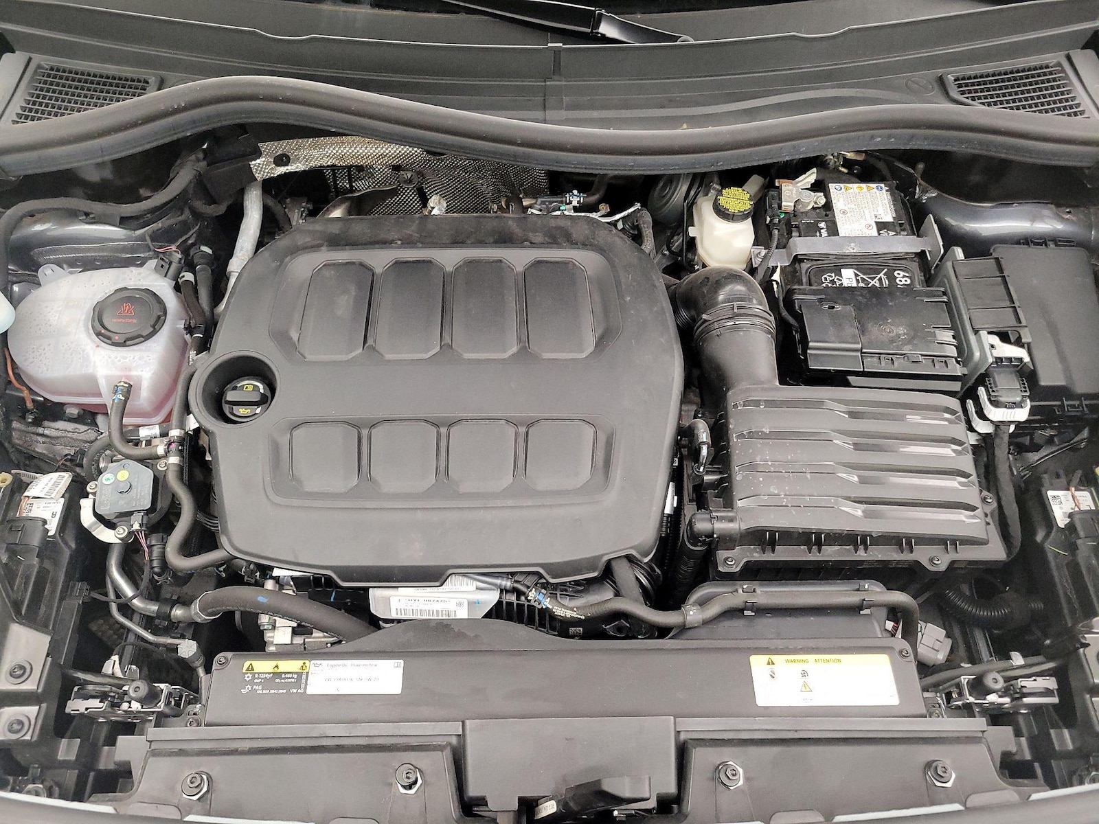 2026 Volkswagen Tiguan SE - Photo 22