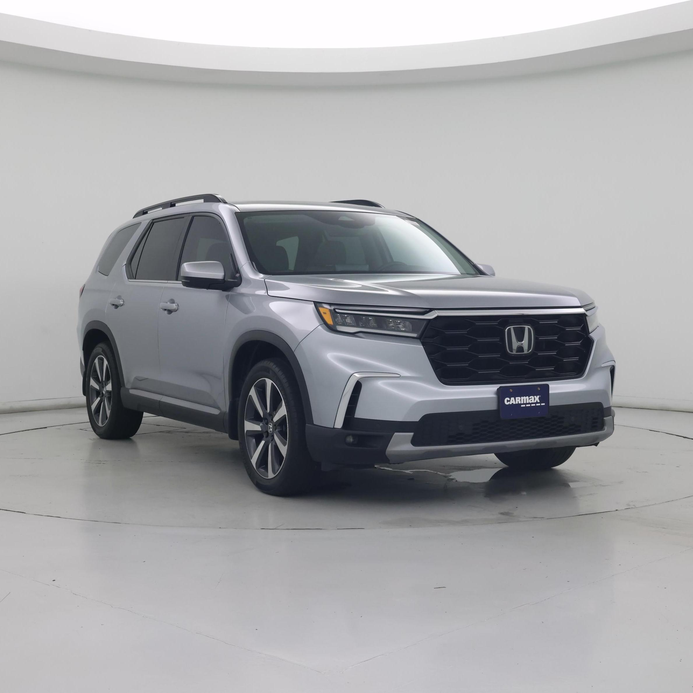 Silver 2025 Honda Pilot SUV / Crossover Front-Wheel Drive Automatic