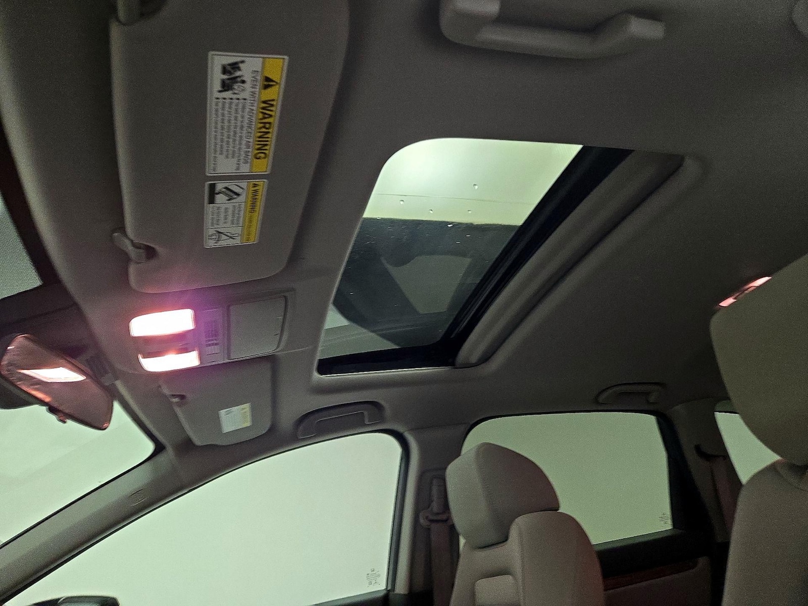 Sunroof(s) & Overhead Airbags