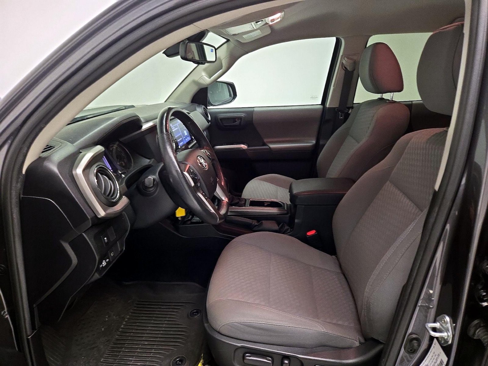 Power Seat(s) & Side Airbags