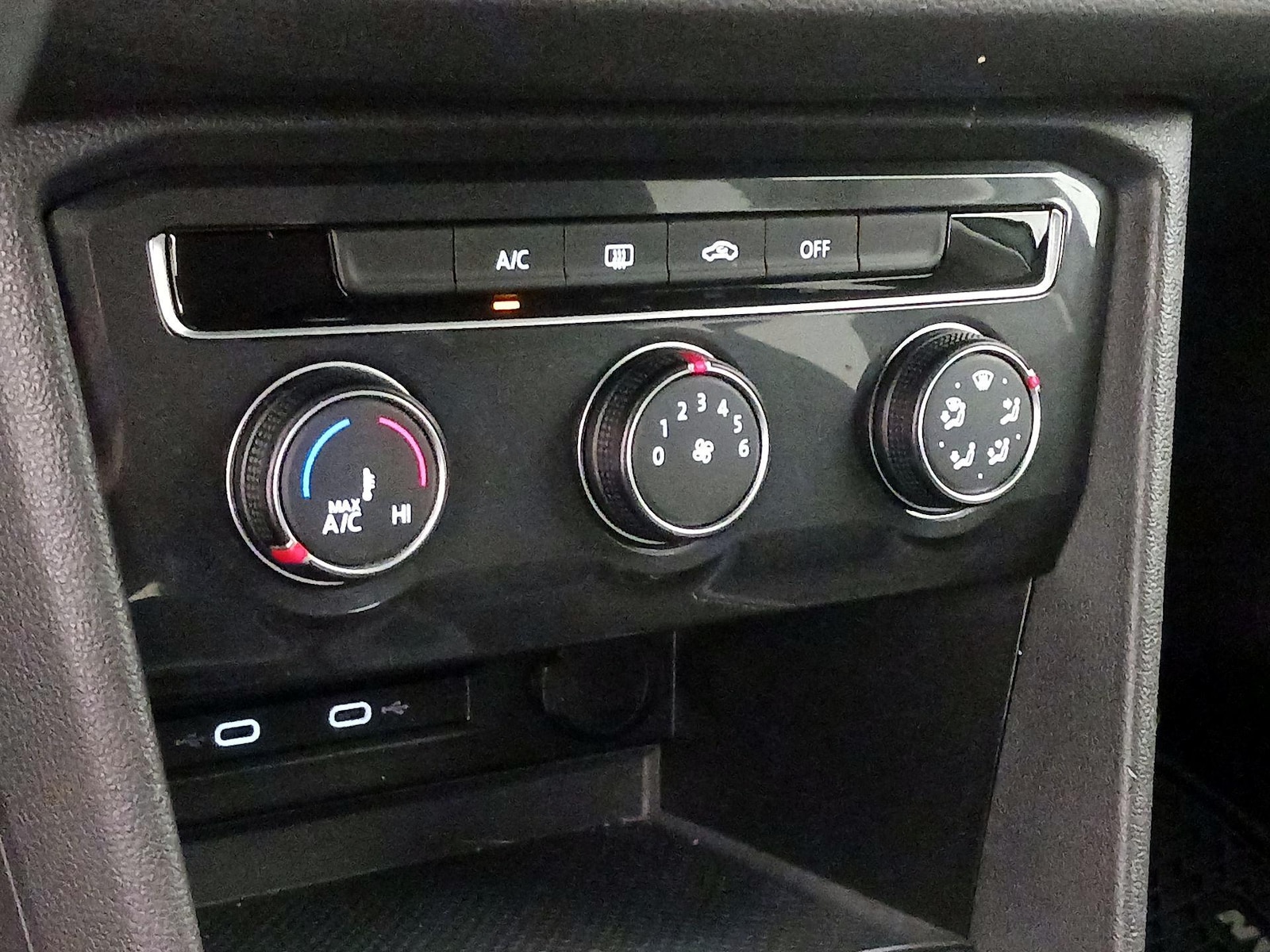 2021 Volkswagen Tiguan S - Photo 17