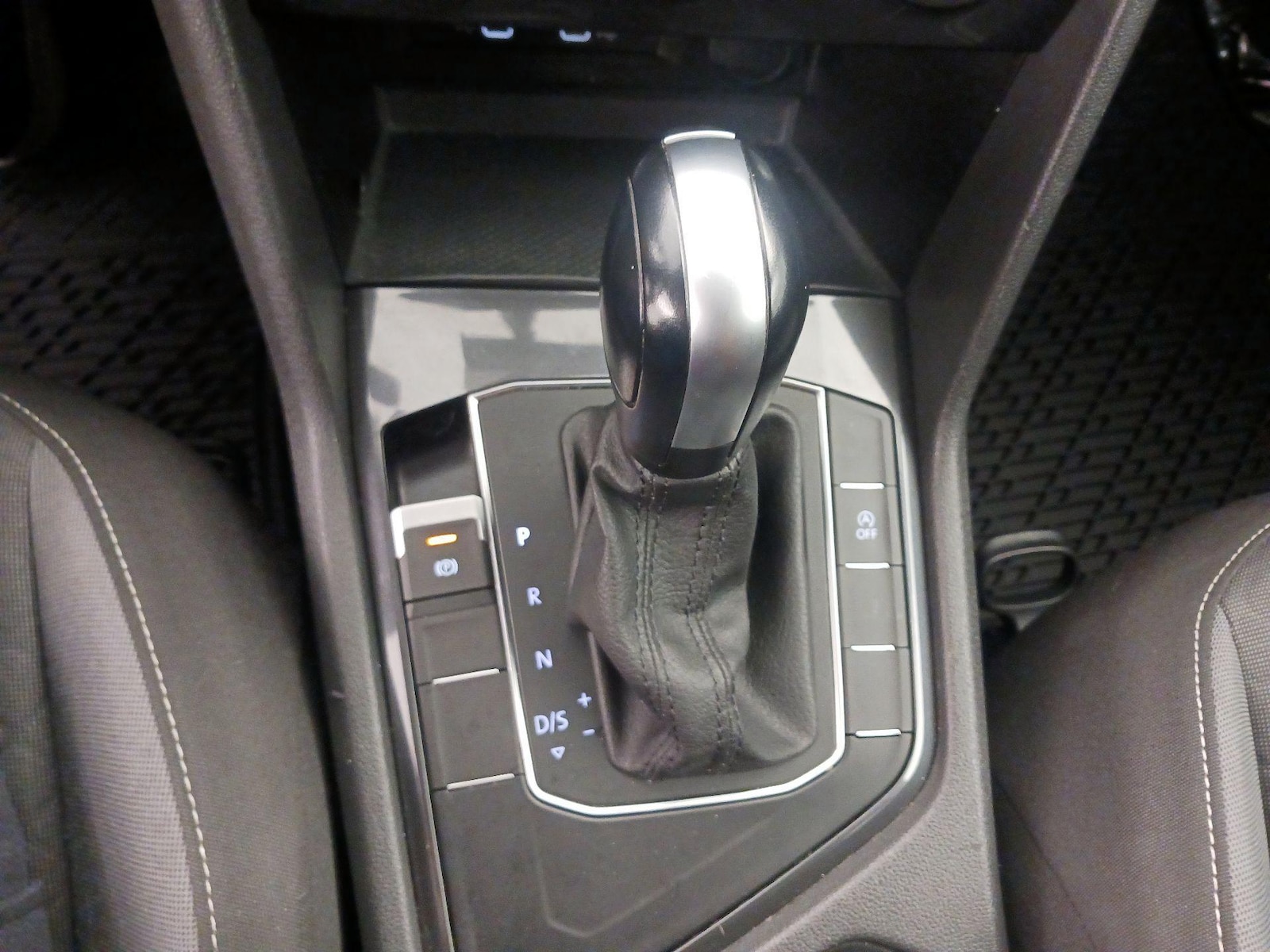 2021 Volkswagen Tiguan S - Photo 18