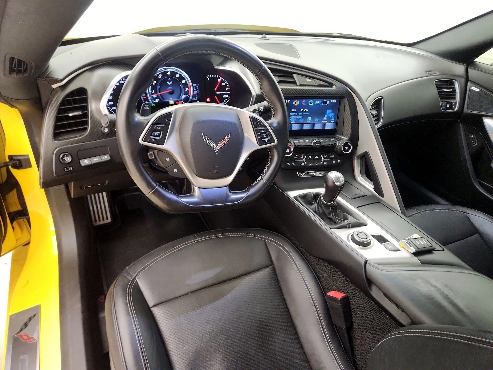 2016 Chevrolet Corvette 2LT - Photo 10