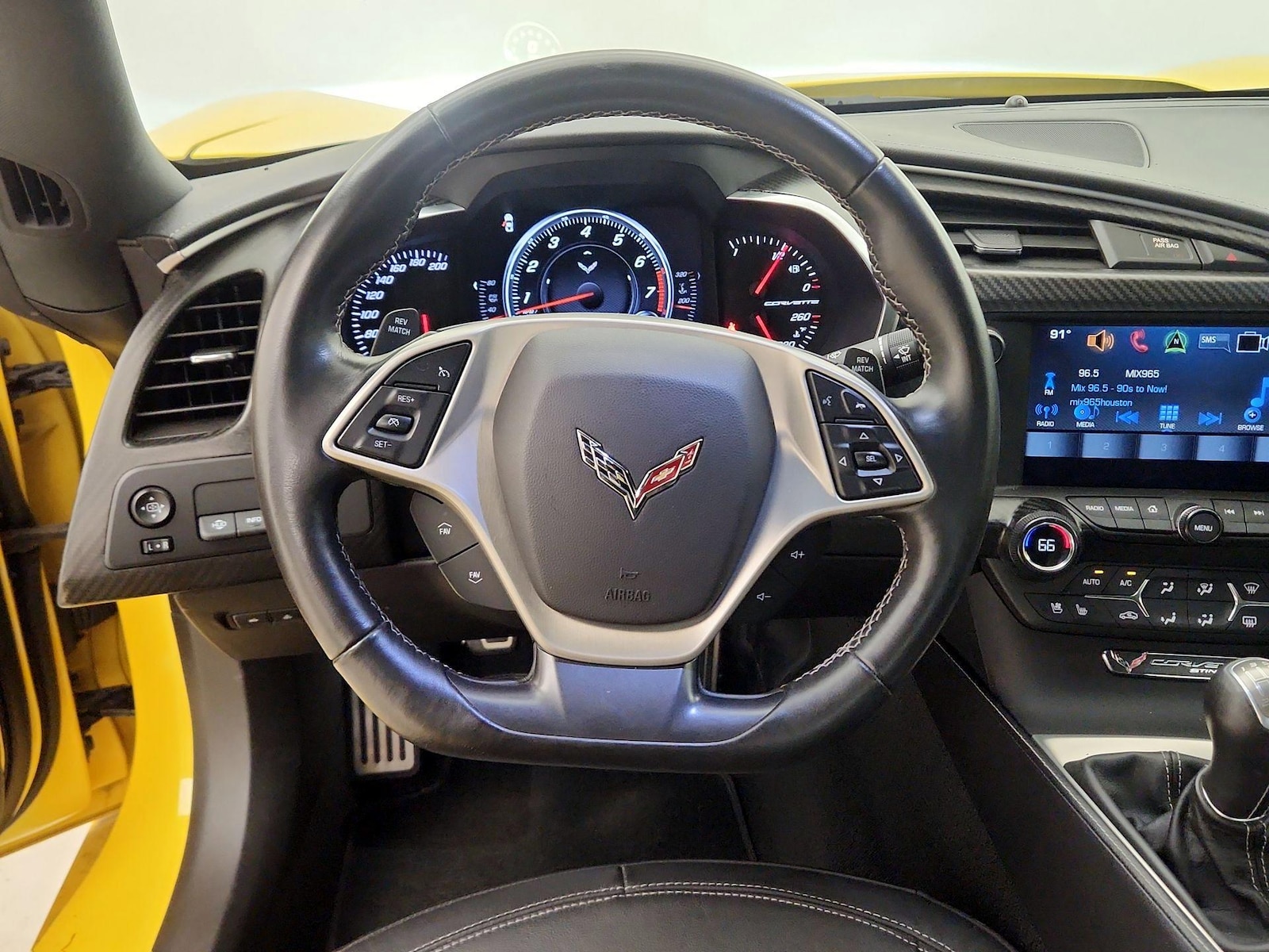 2016 Chevrolet Corvette 2LT - Photo 11
