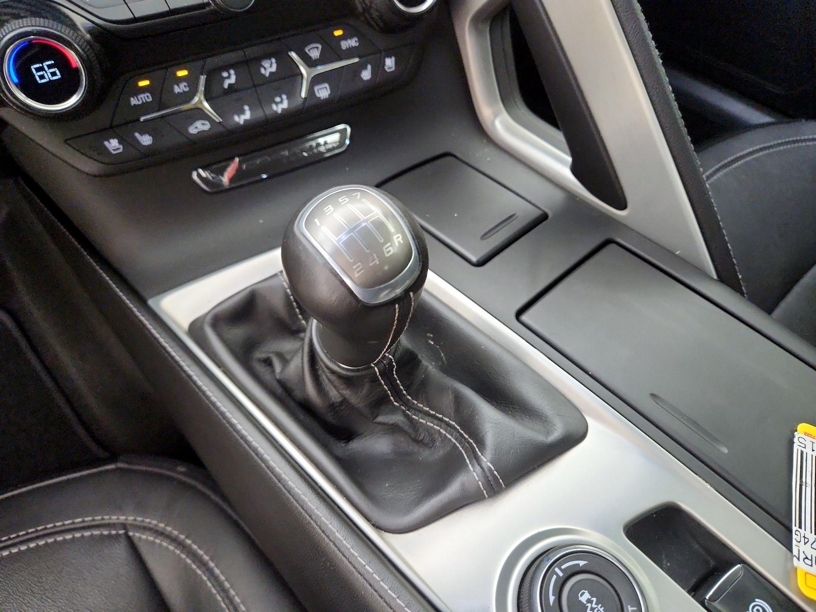 2016 Chevrolet Corvette 2LT - Photo 18