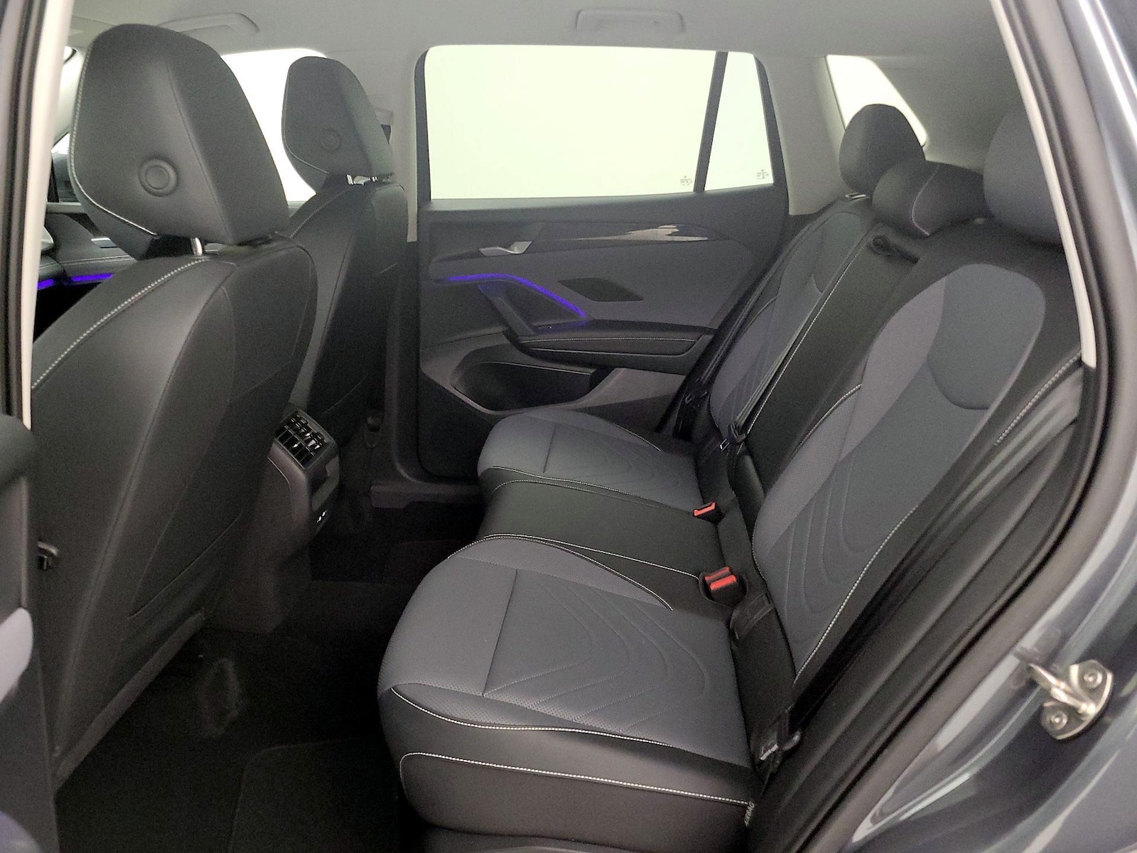 2026 Volkswagen Tiguan SE - Photo 20