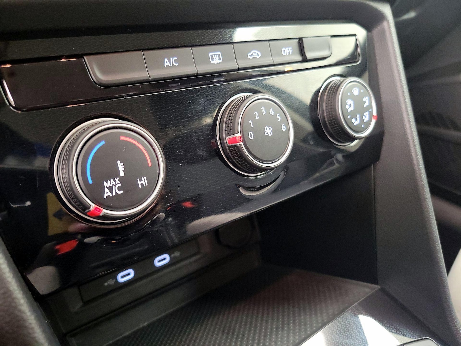 2026 Volkswagen Taos S - Photo 17
