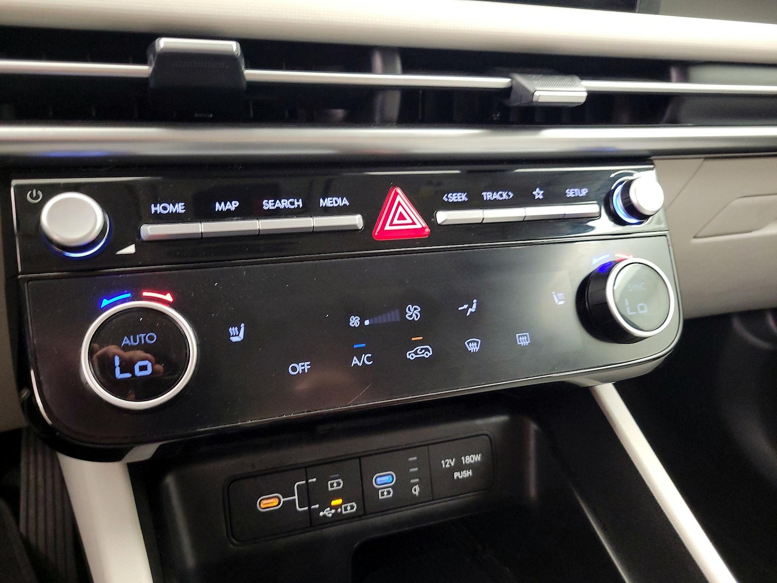 2025 Hyundai Tucson SEL - Photo 17