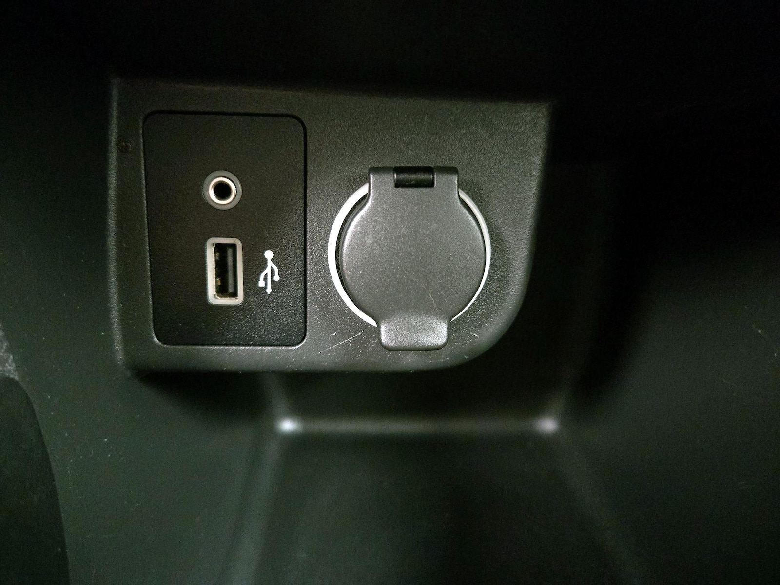 2020 Nissan Kicks SV - Photo 18