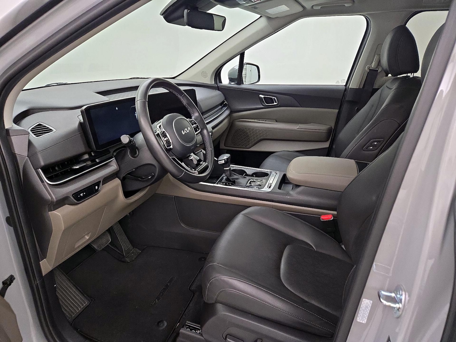2026 Kia Carnival SX - Photo 12