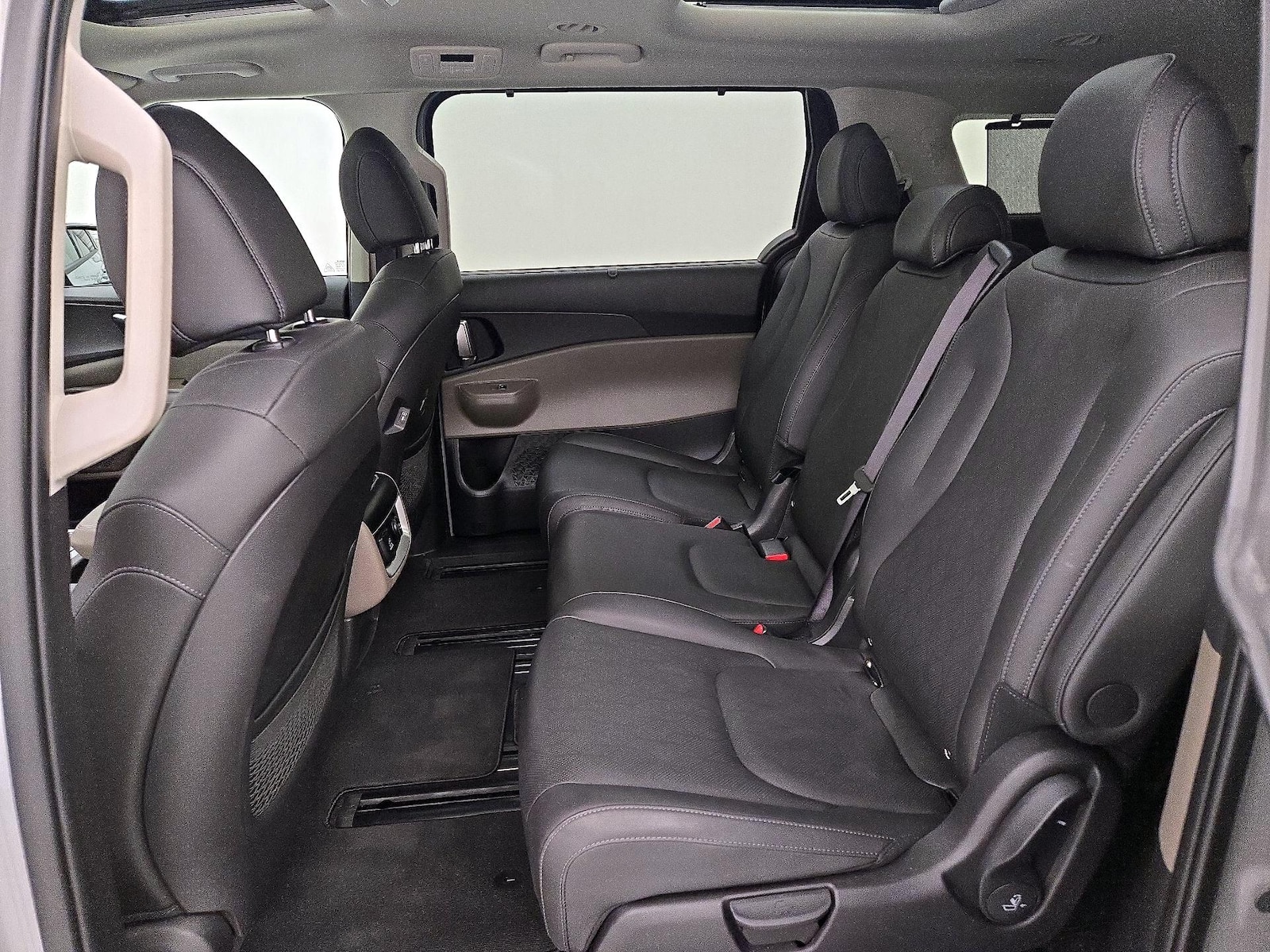 2026 Kia Carnival SX - Photo 22