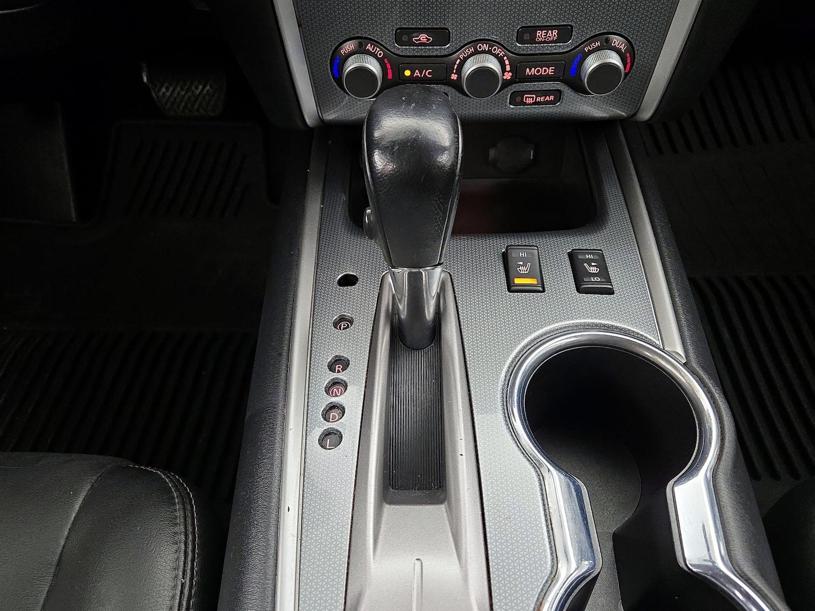 2017 Nissan Pathfinder SL - Photo 18