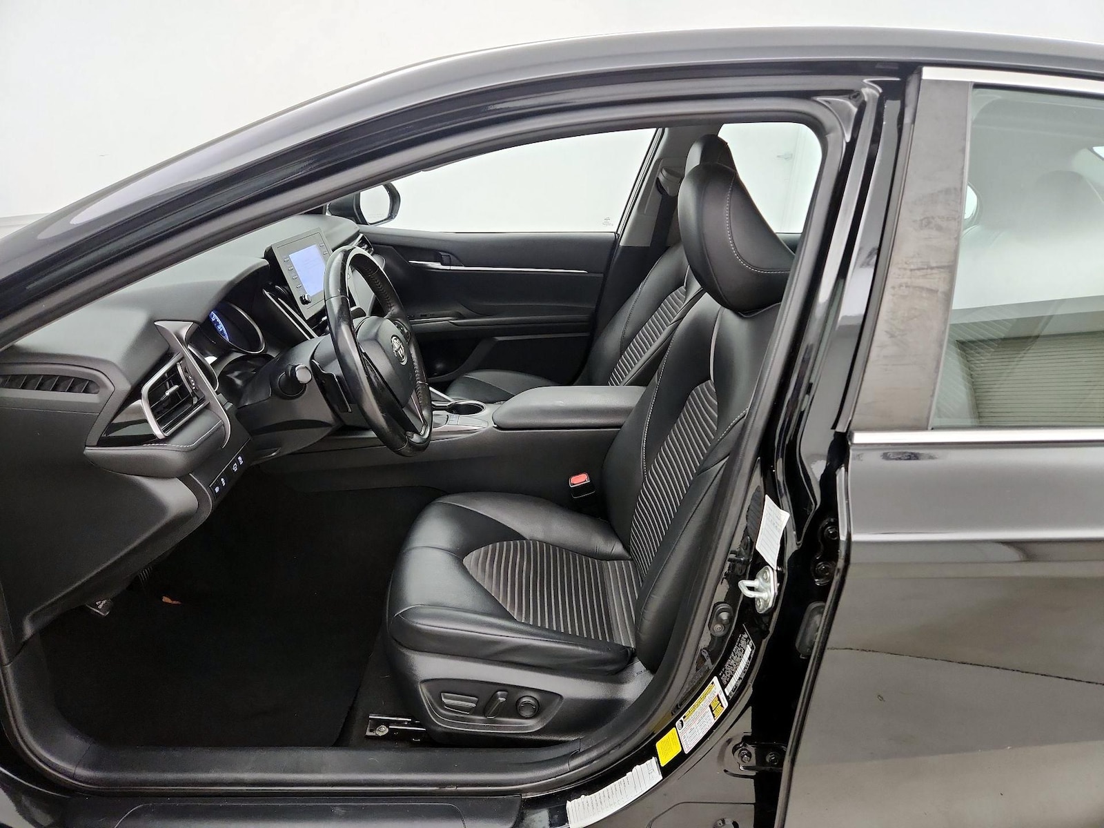 Power Seat(s) & Side Airbags