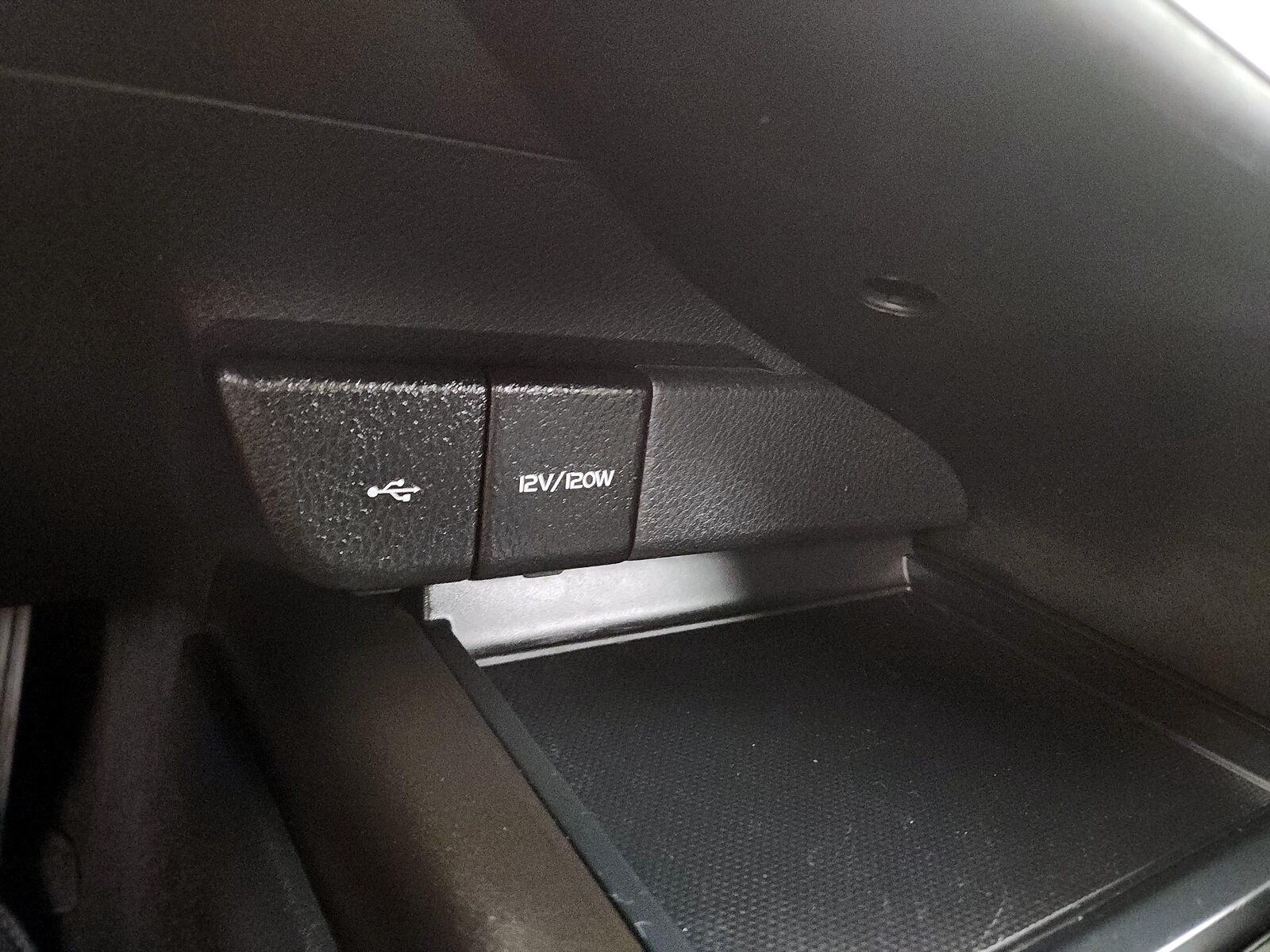 2023 Toyota Camry SE - Photo 19