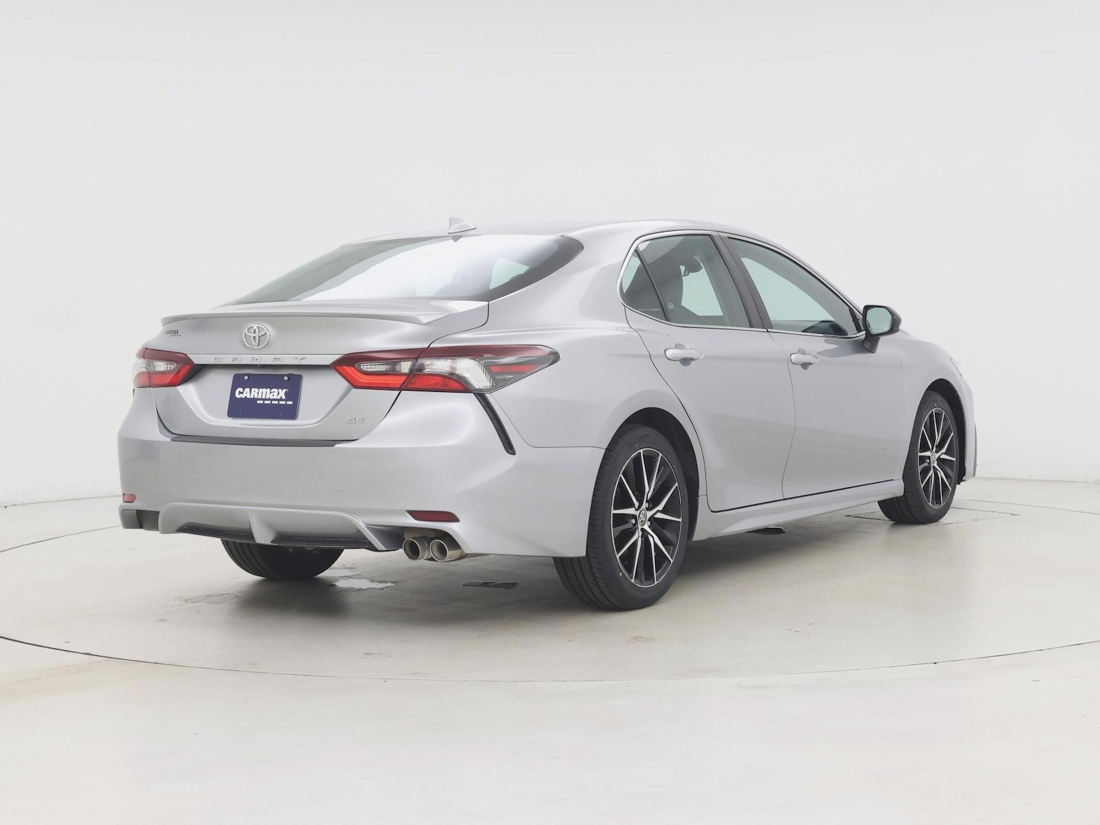 2023 Toyota Camry SE - Photo 9
